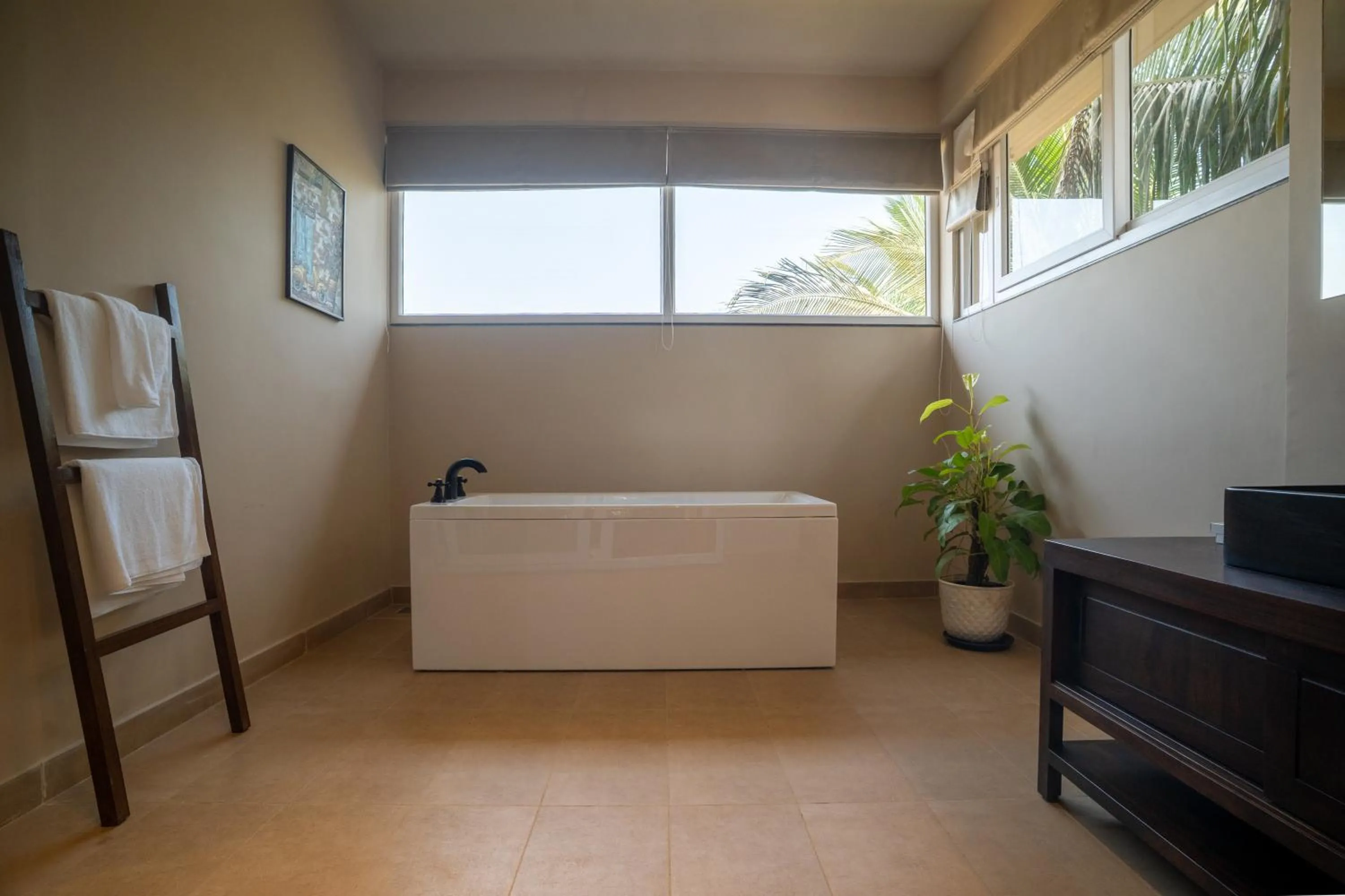 Open Air Bath, Bed in Kssemya