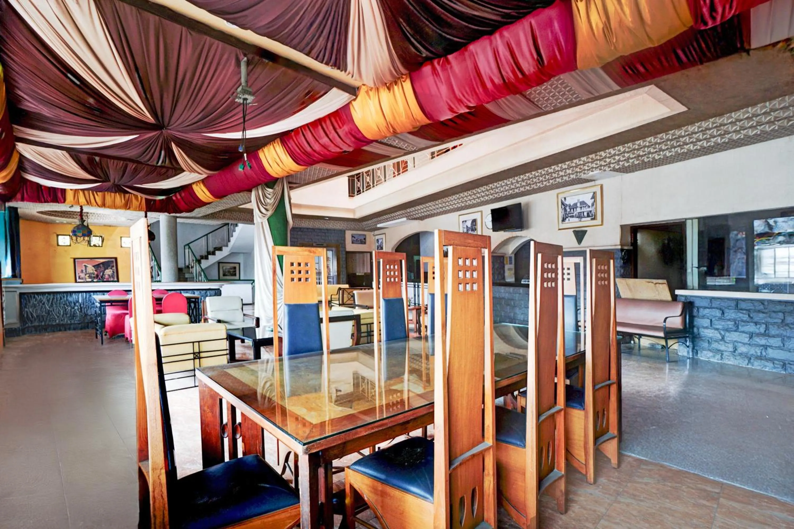 Restaurant/places to eat in Hotel O Chinatown Near Ampel Formerly Hotel Novera