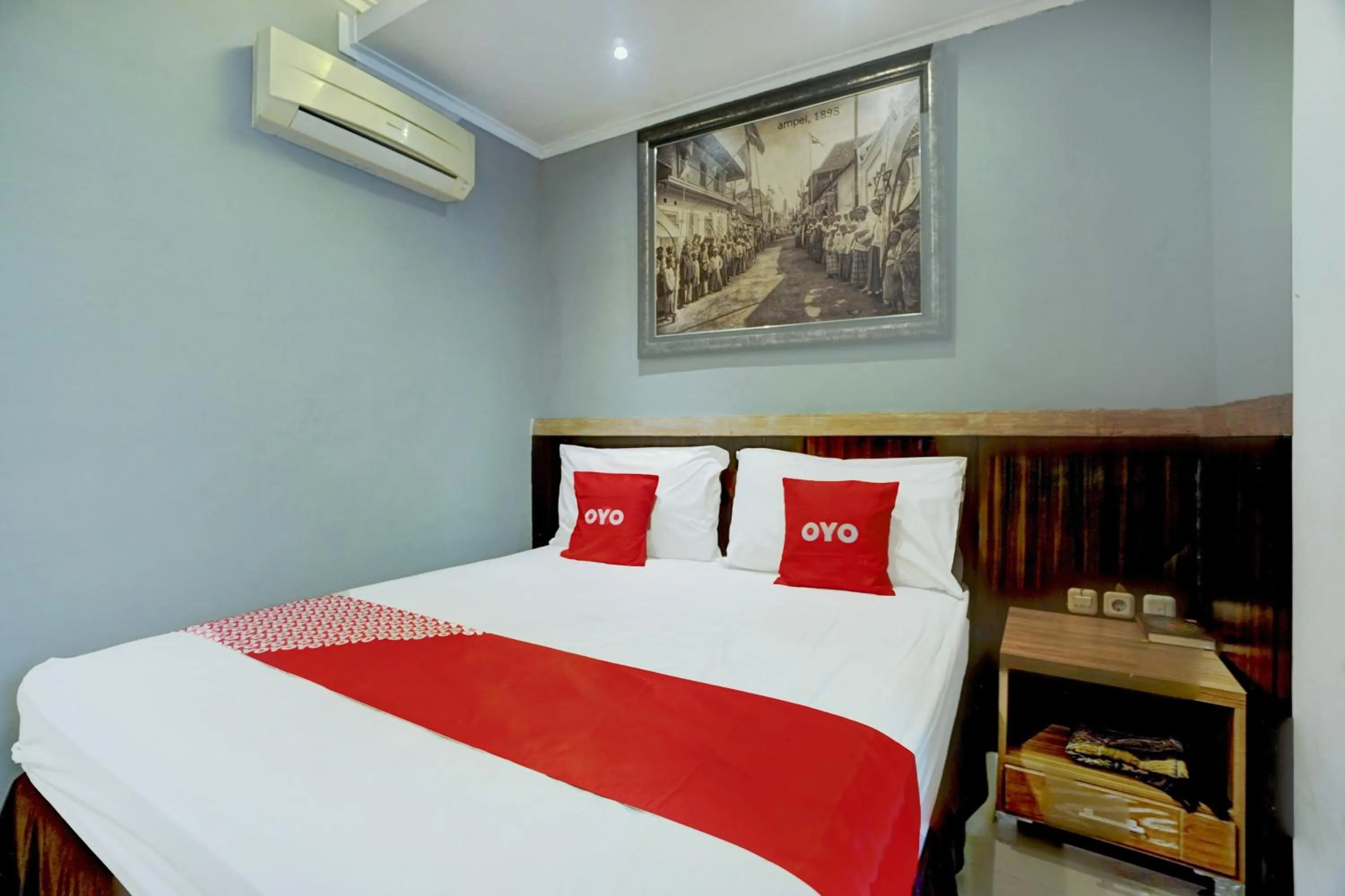 Bedroom in Hotel O Chinatown Near Ampel Formerly Hotel Novera