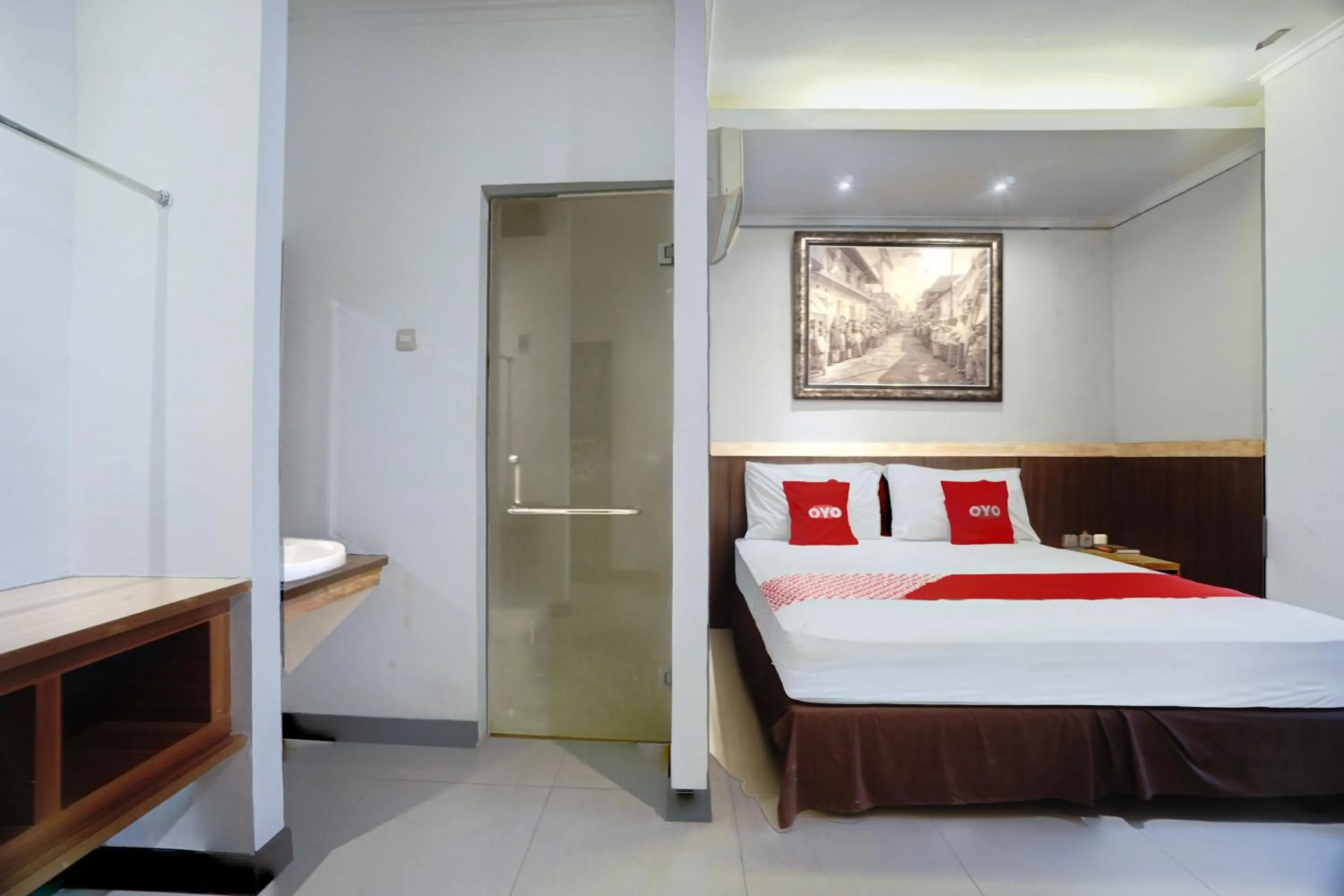 Bedroom in Hotel O Chinatown Near Ampel Formerly Hotel Novera