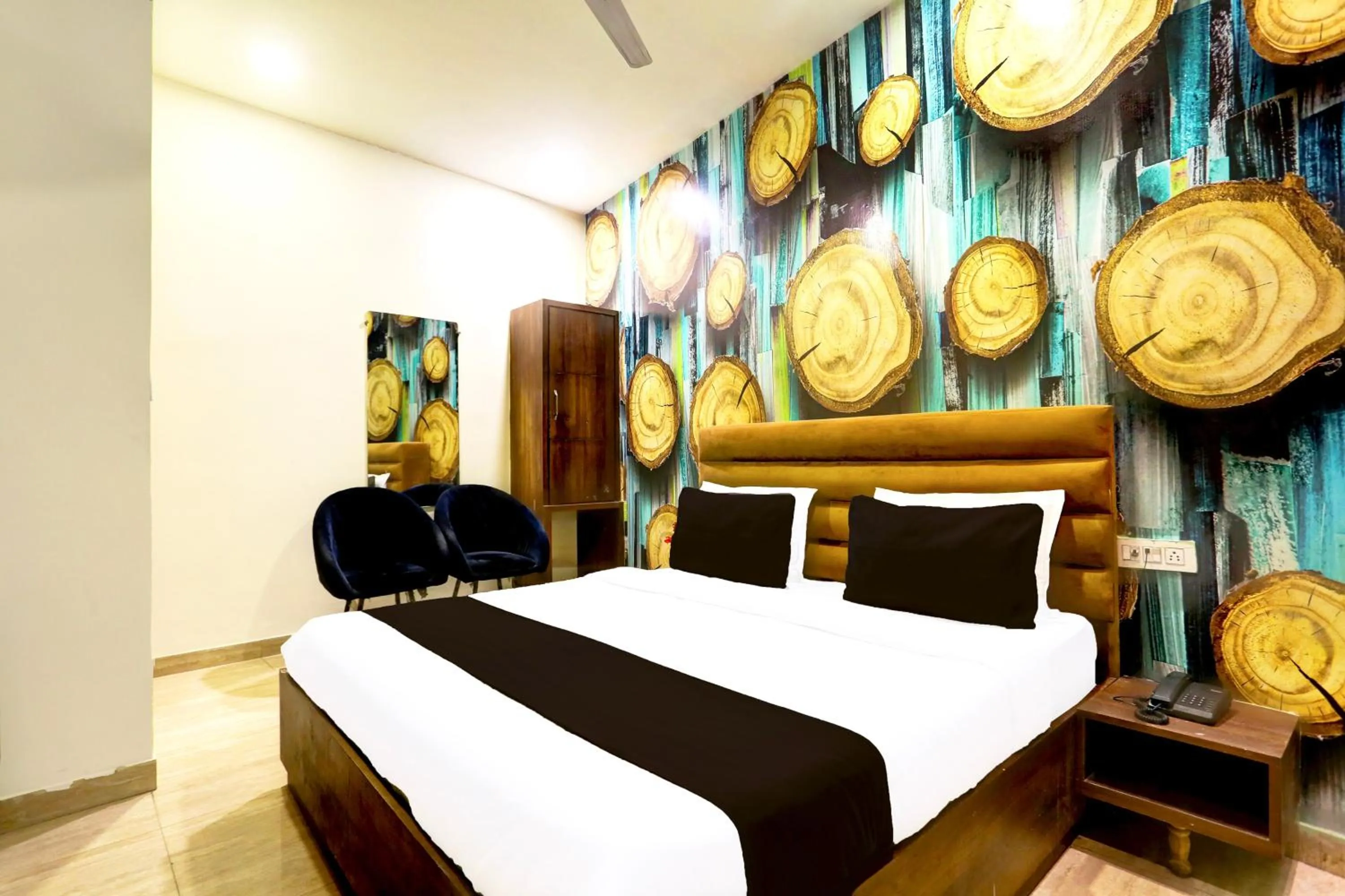 Bedroom, Bed in OYO Hotel O Alpine Inn