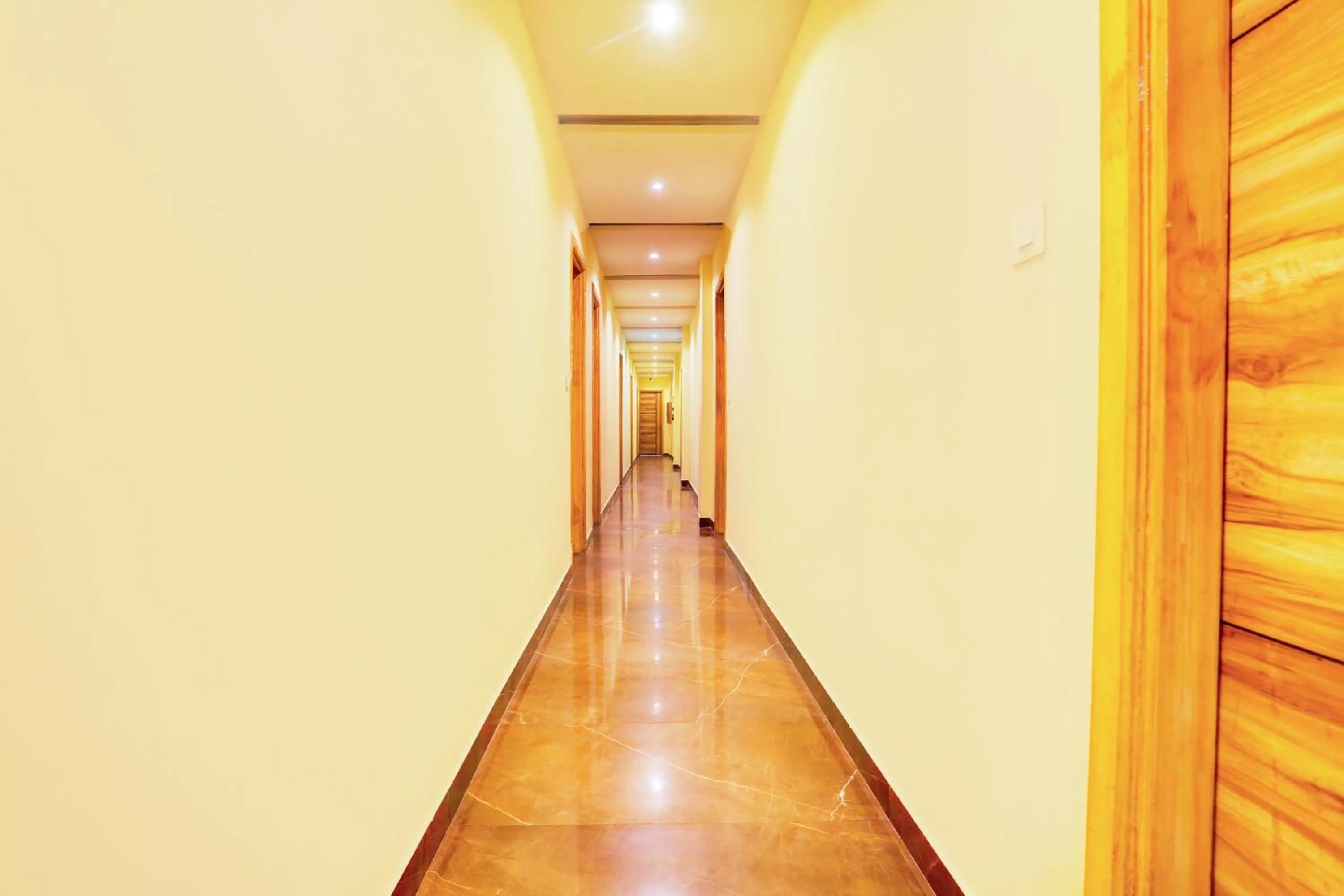 Lobby or reception in OYO Hotel O Alpine Inn