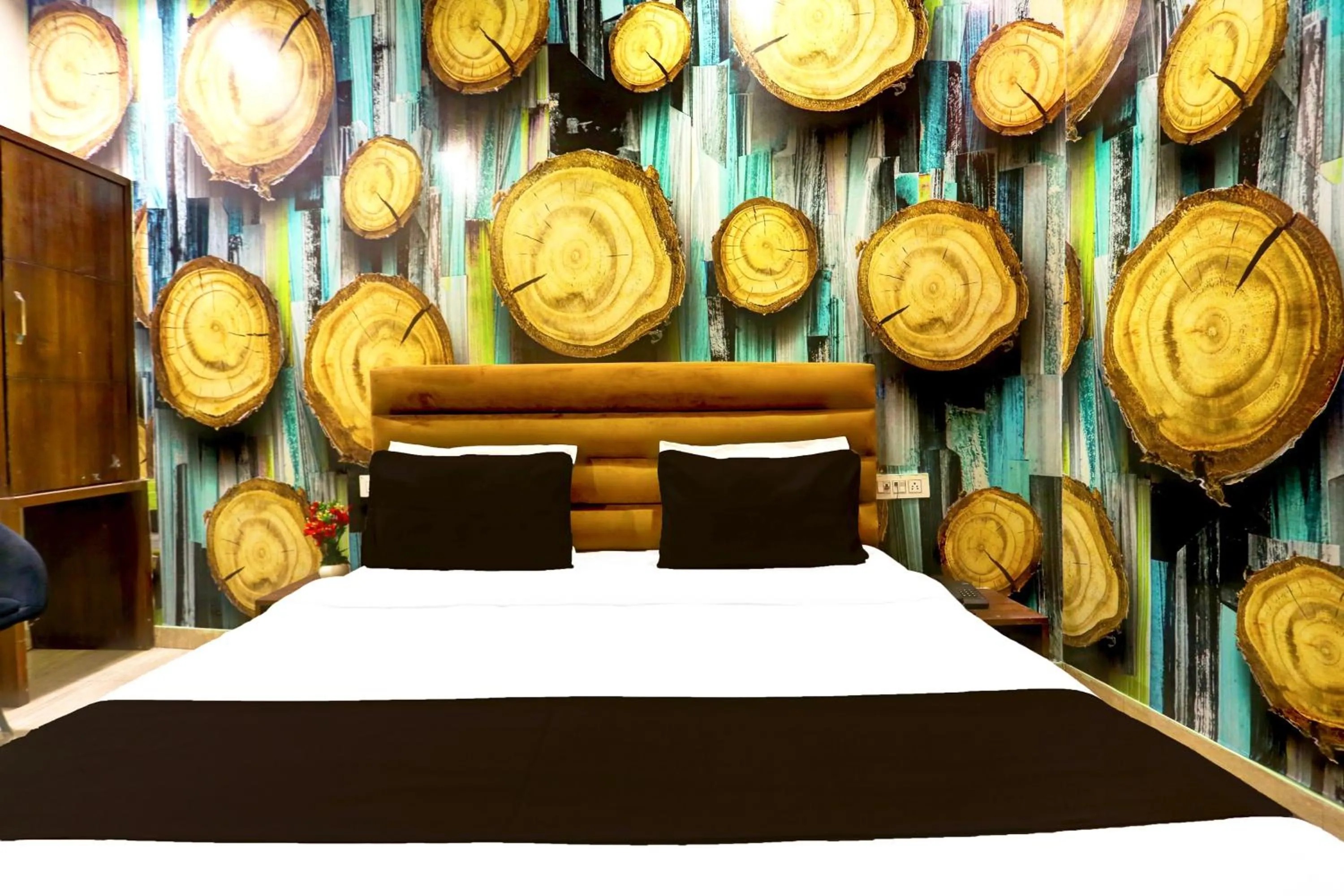 Bedroom, Bed in OYO Hotel O Alpine Inn