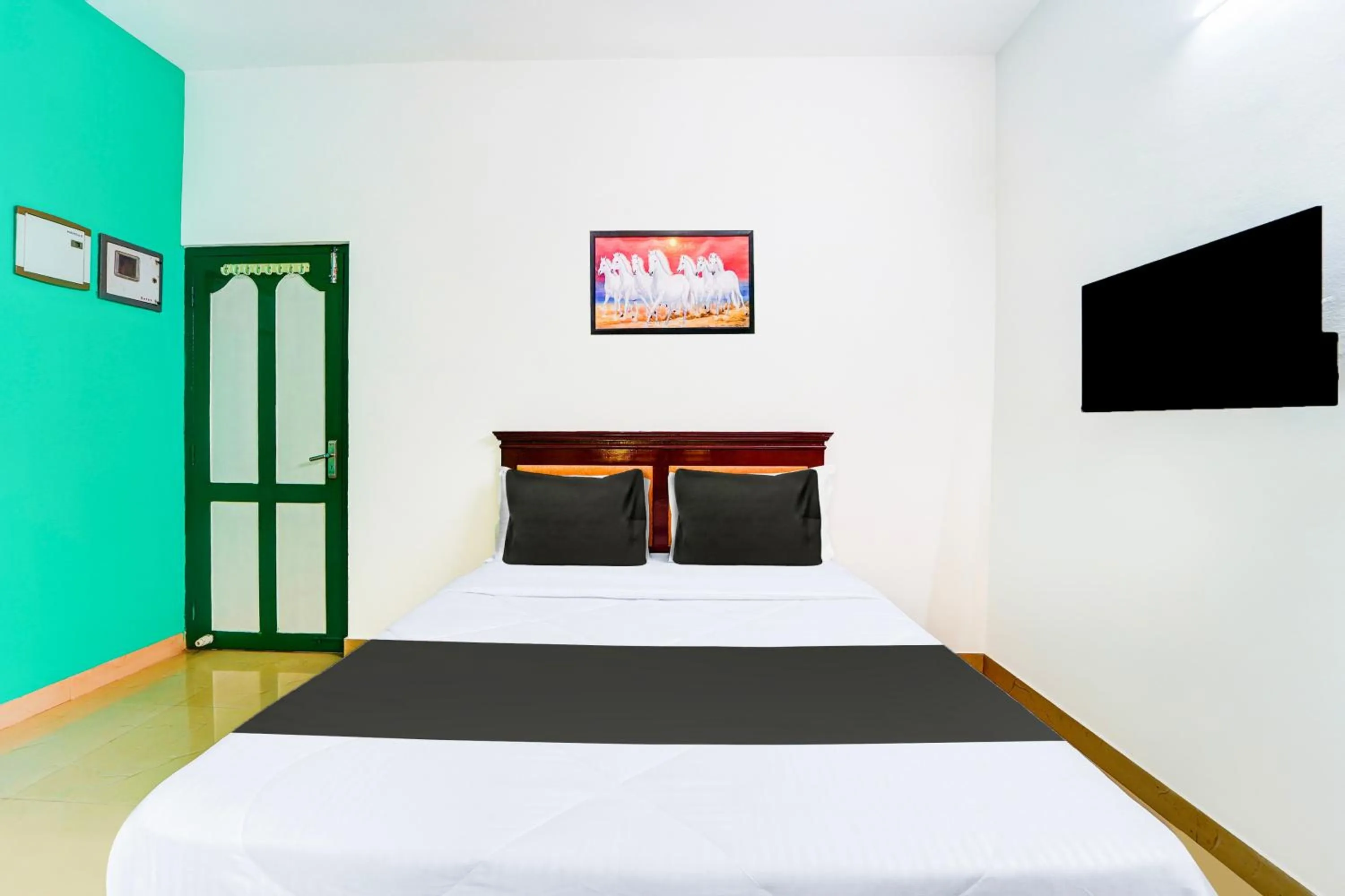 Bedroom, Bed in Super Hotel O Vennala Near Palarivattom