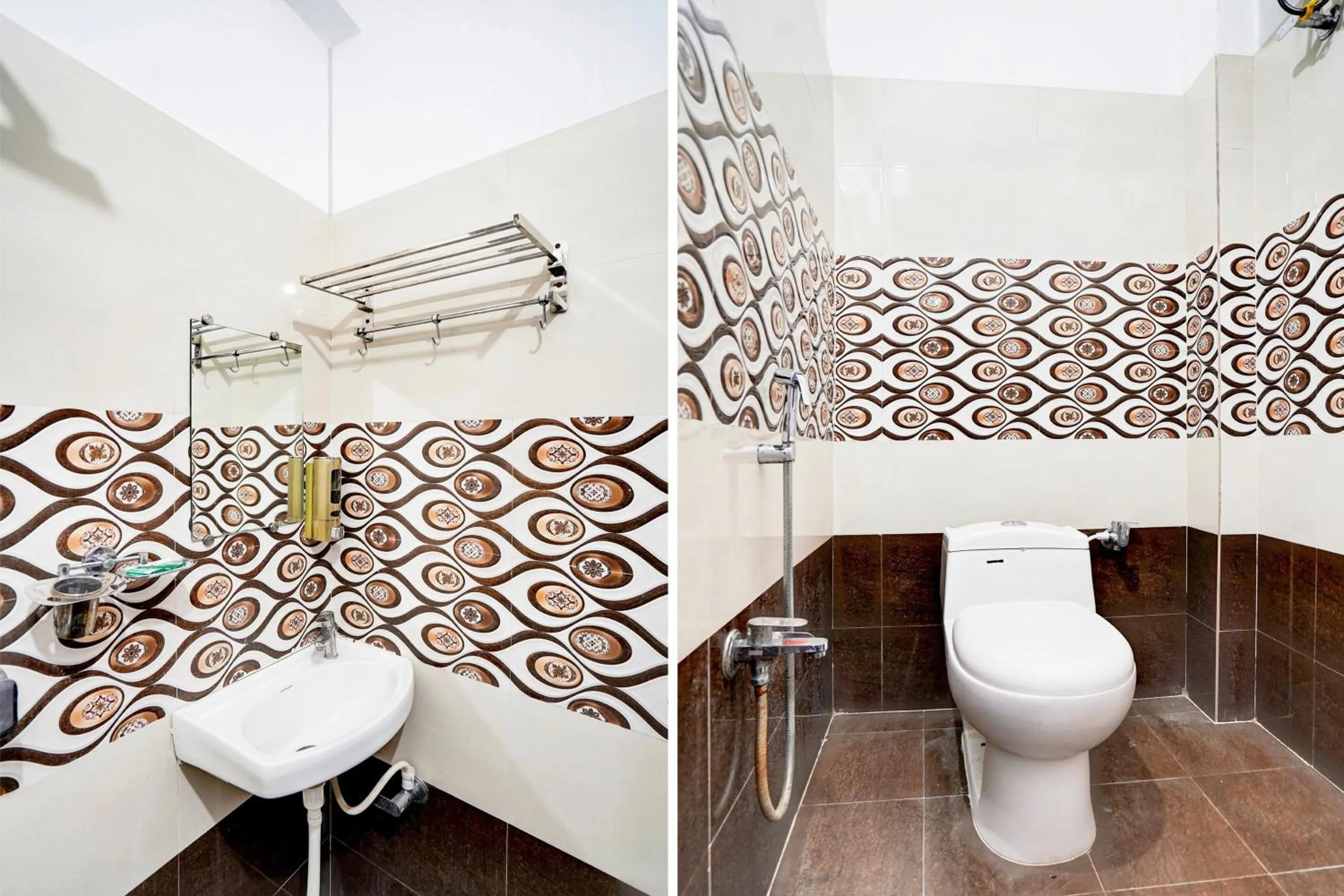 Bathroom in Super Hotel O BLW Kakarmatta Near Banaras Junction