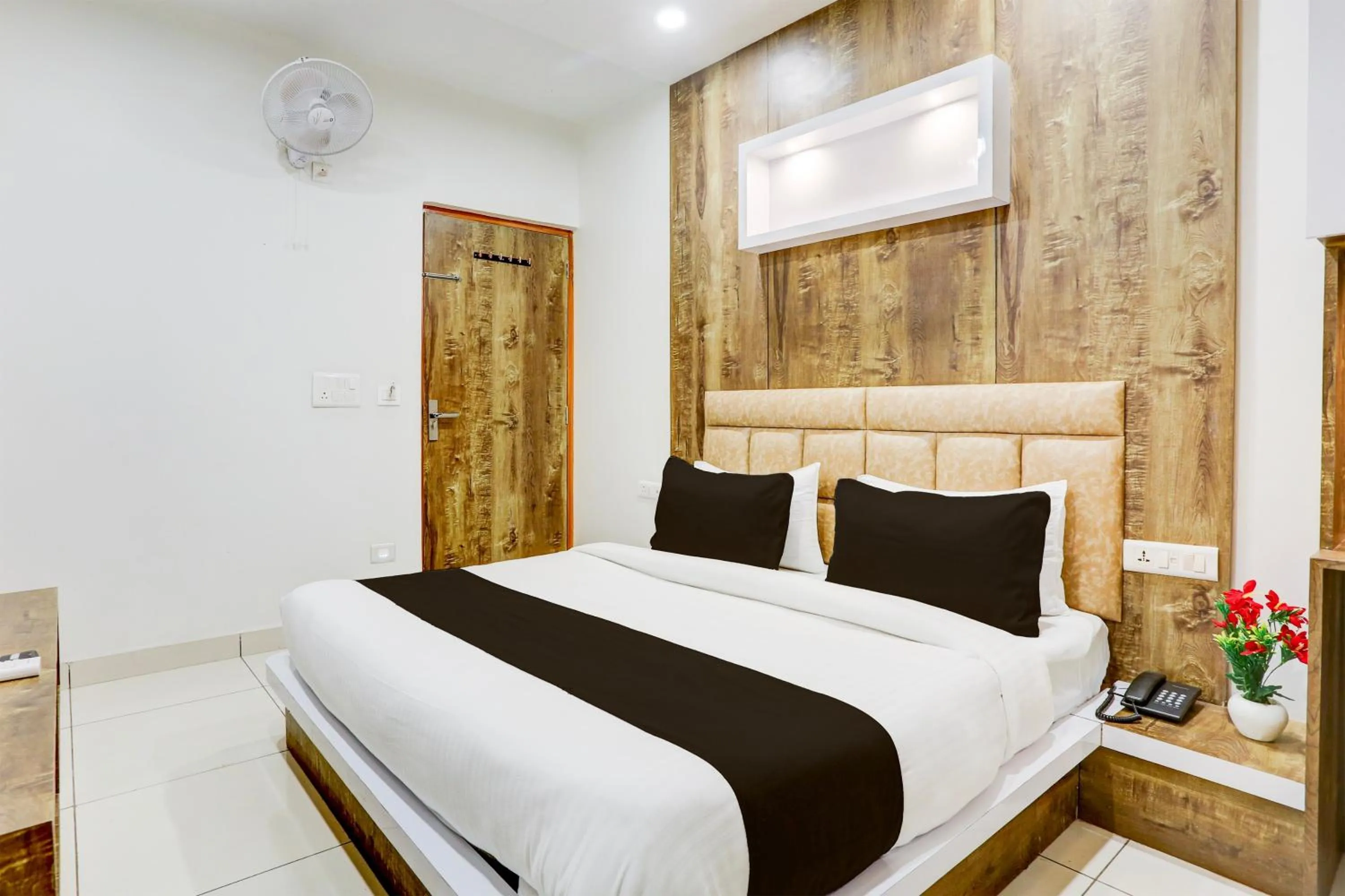 Bedroom, Bed in Townhouse Model Town Rohtak Formerly Hotel Tathastu