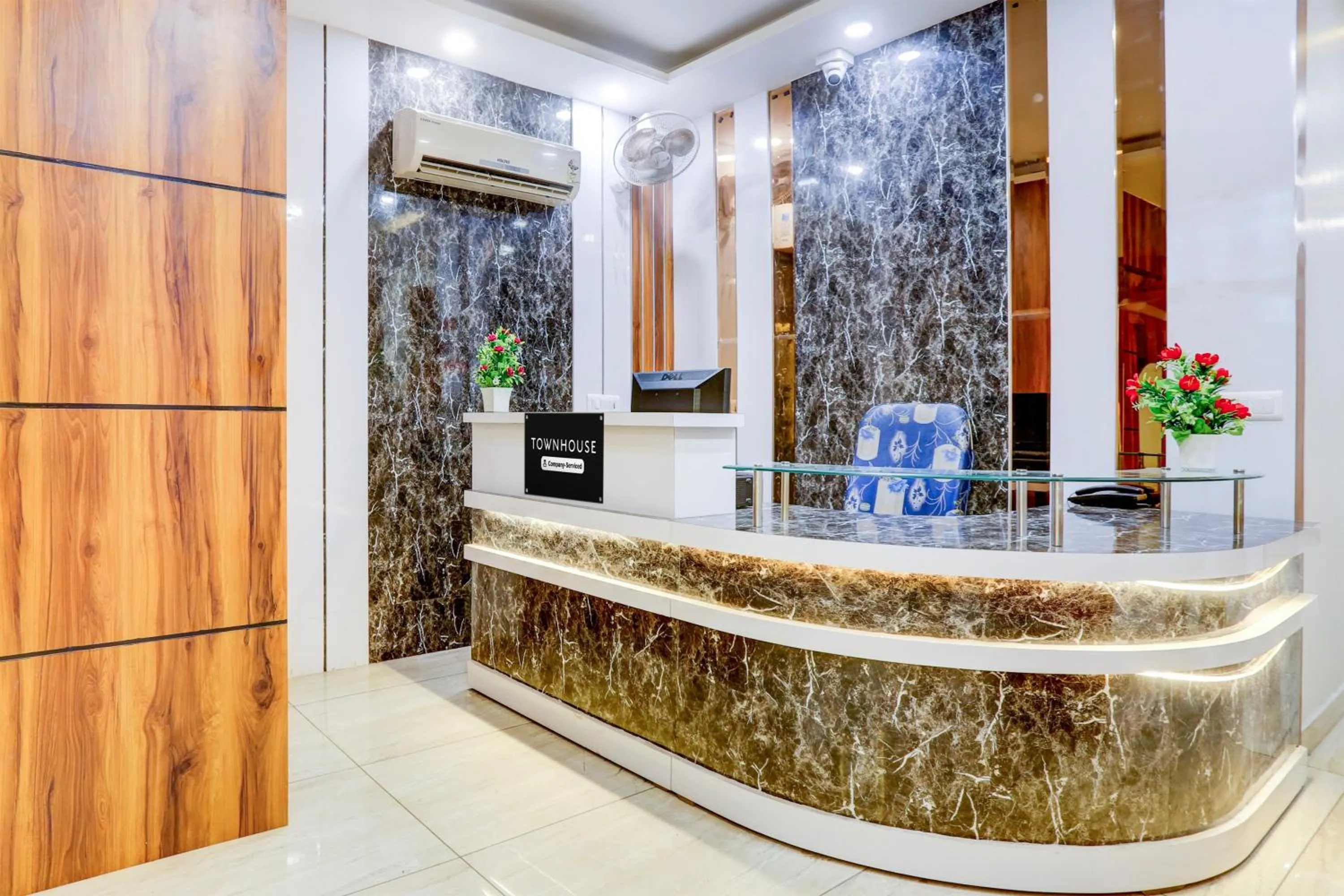 Lobby or reception in Townhouse Model Town Rohtak Formerly Hotel Tathastu