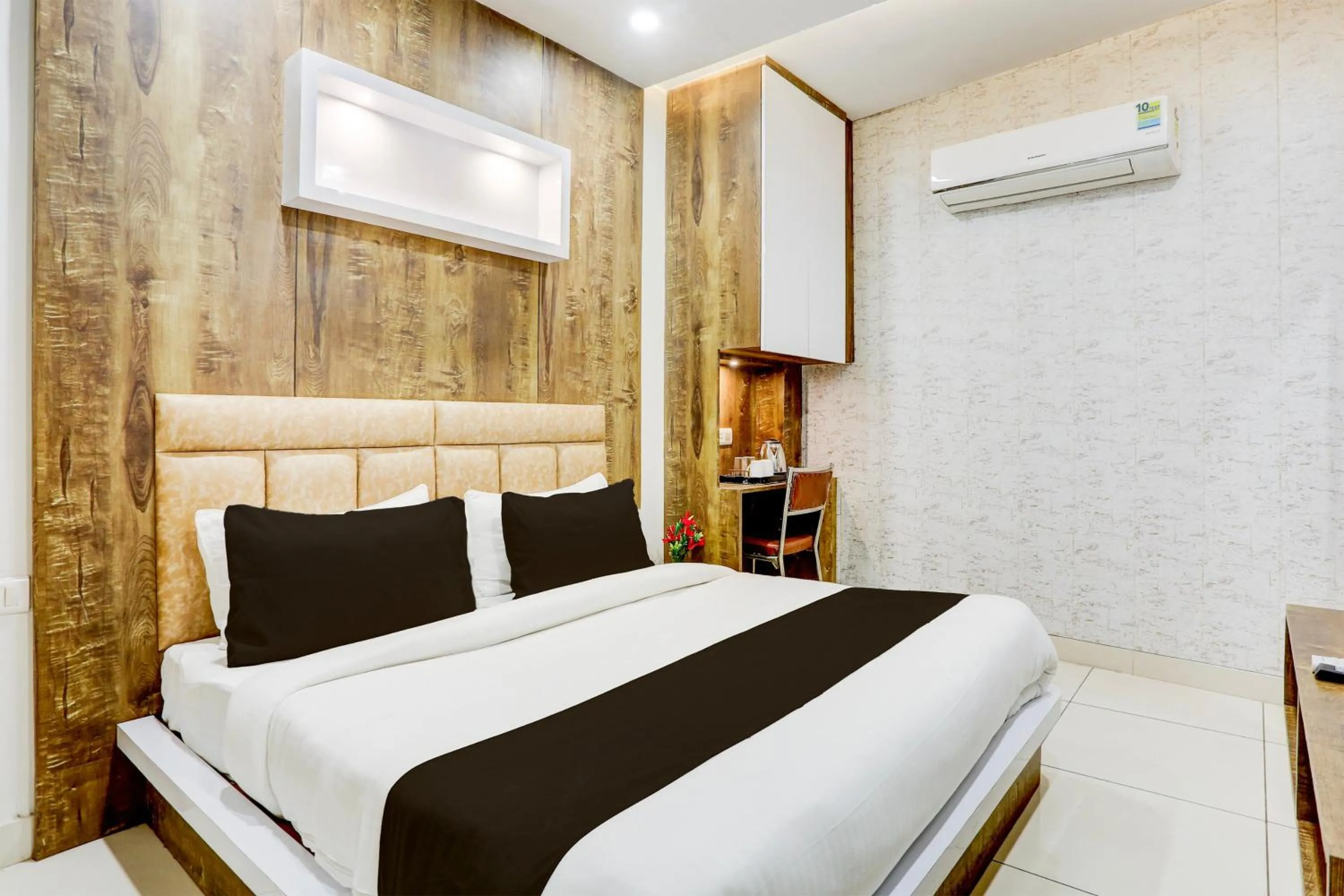 Bedroom, Bed in Townhouse Model Town Rohtak Formerly Hotel Tathastu