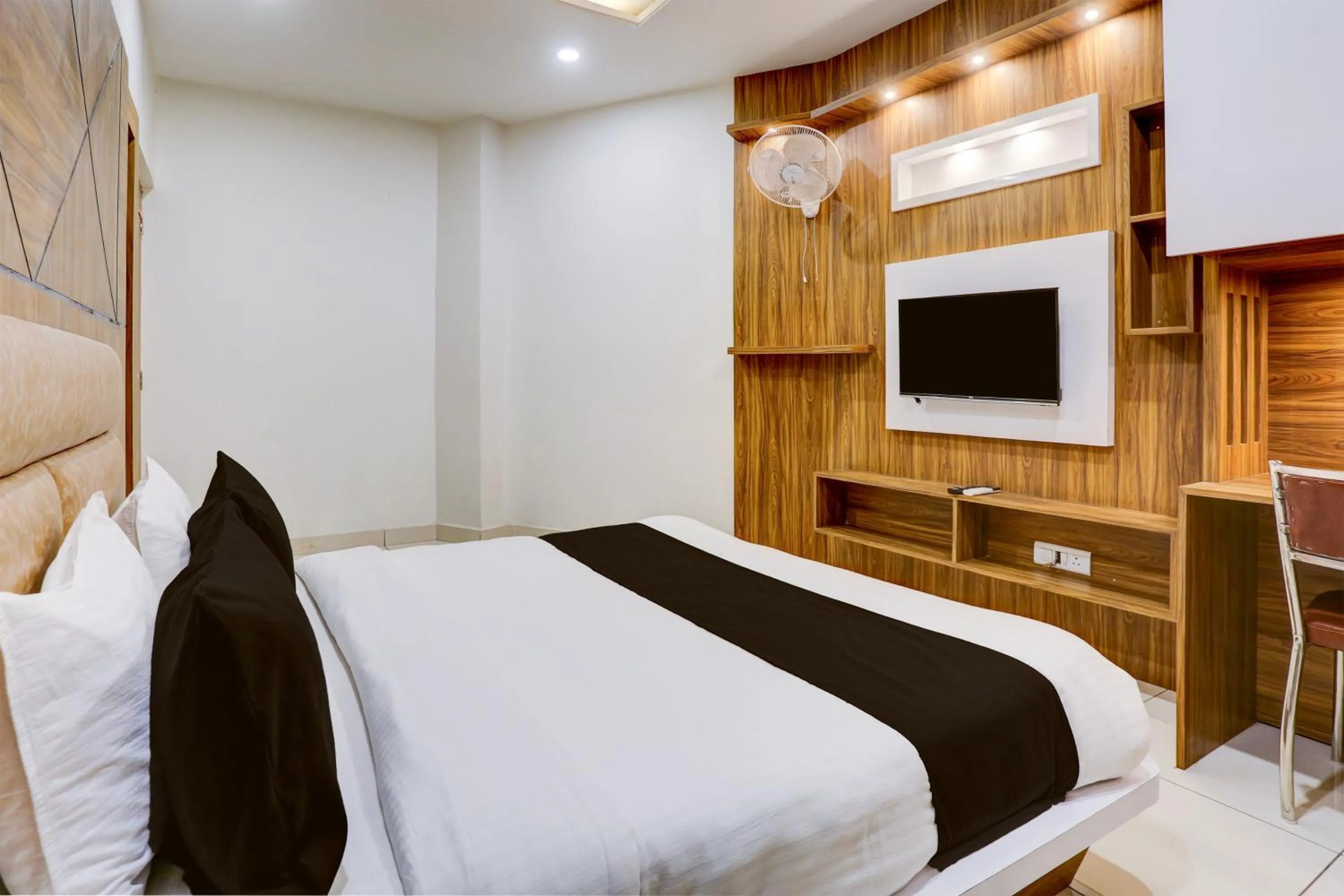 Bedroom, Bed in Townhouse Model Town Rohtak Formerly Hotel Tathastu