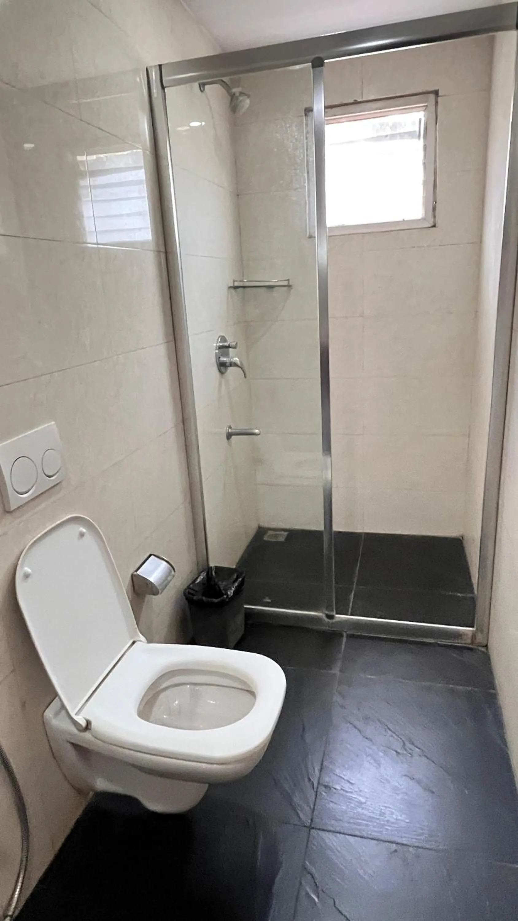 Toilet in Hotel Diamonds Pearl