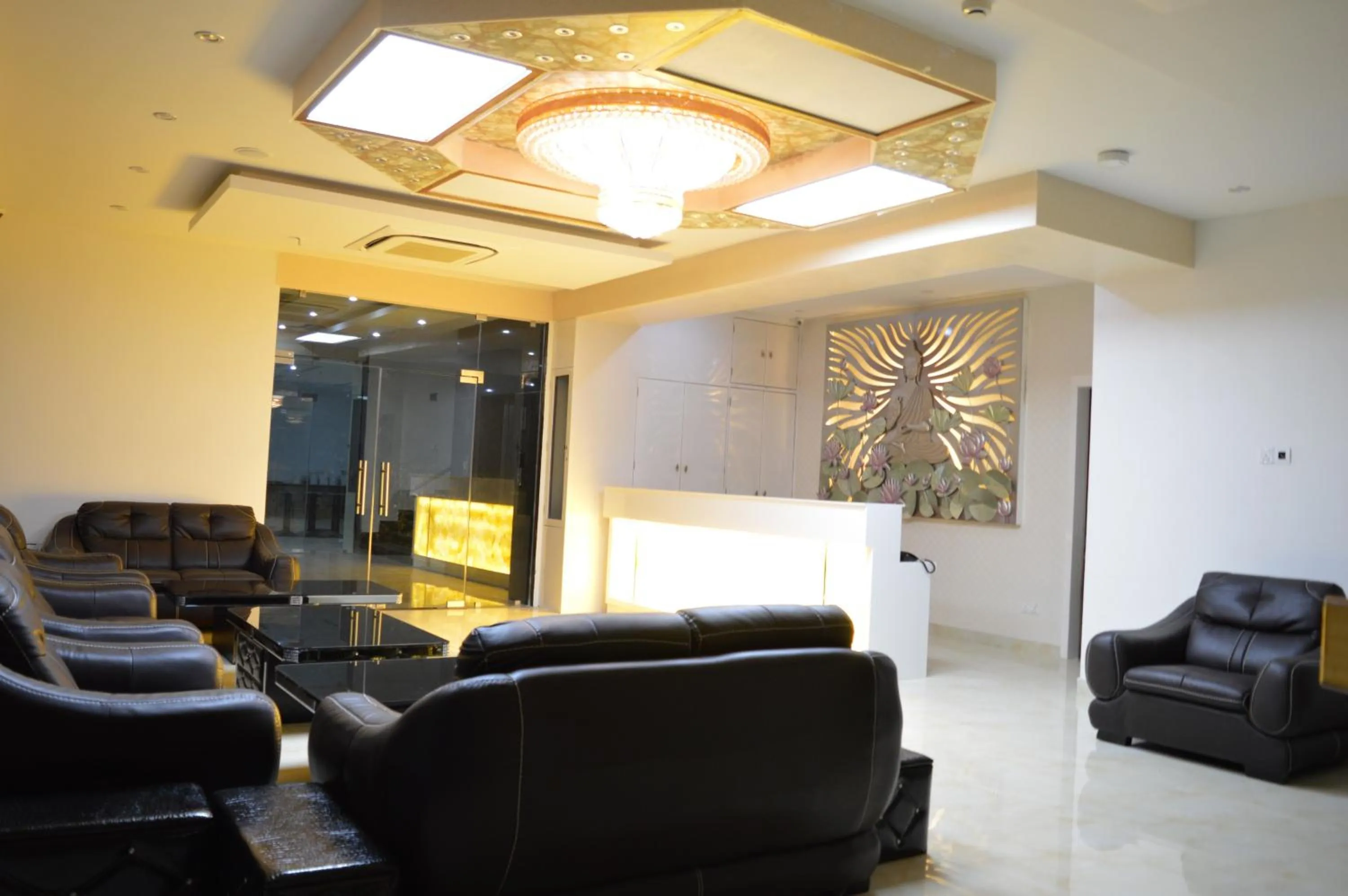 Lobby or reception in Hotel Diamonds Pearl