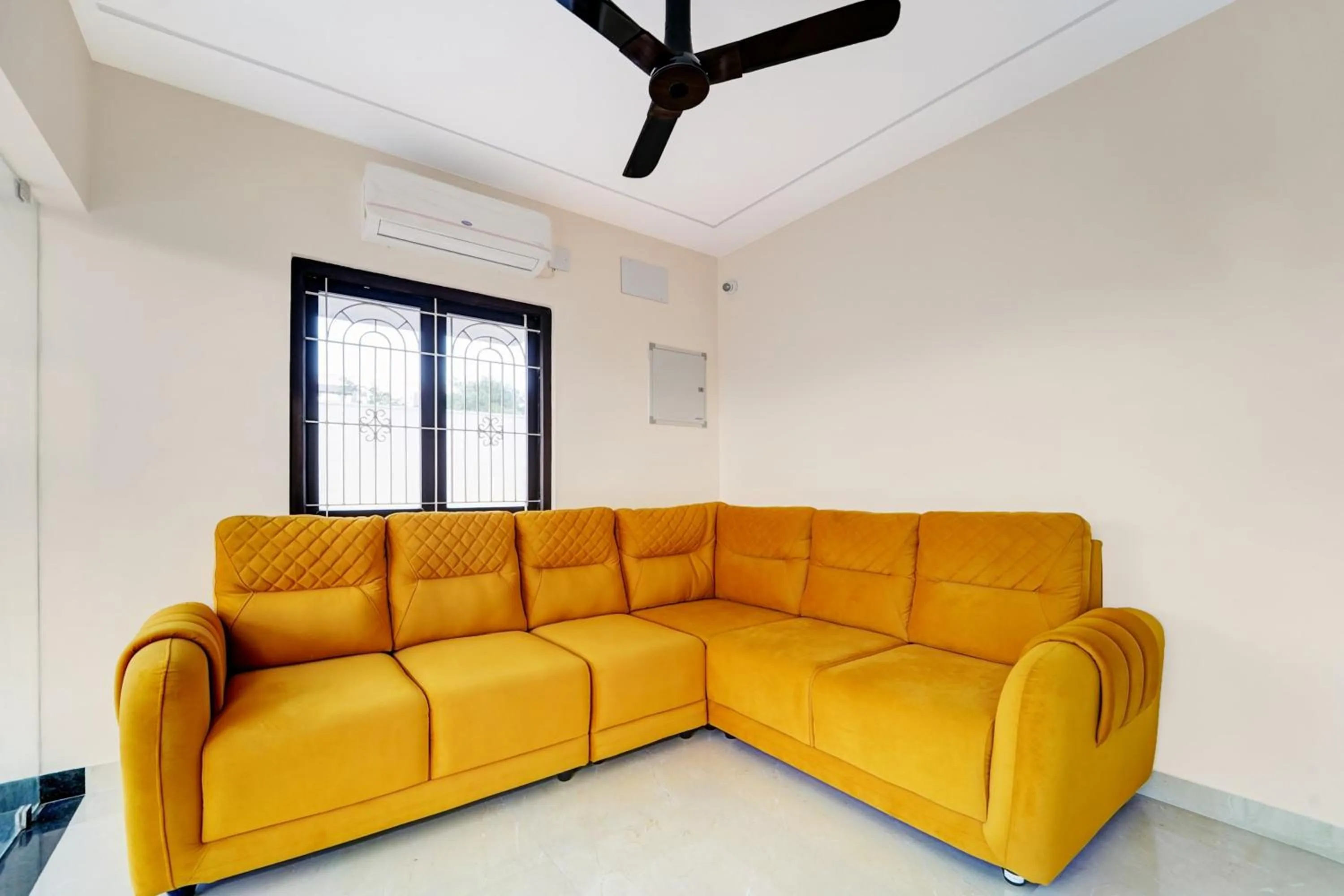 Lobby or reception in Super Hotel O Vilankurichi