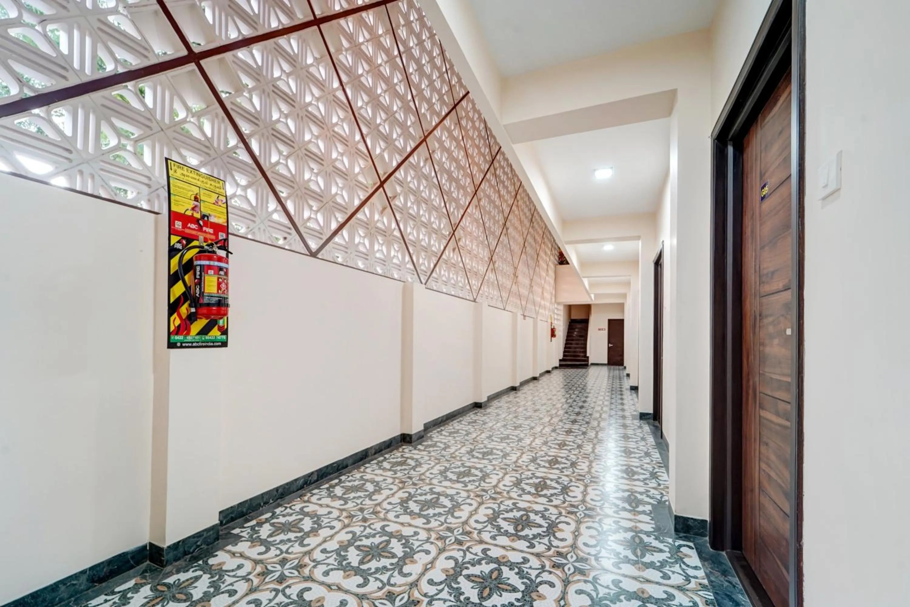 Lobby or reception in Super Hotel O Vilankurichi