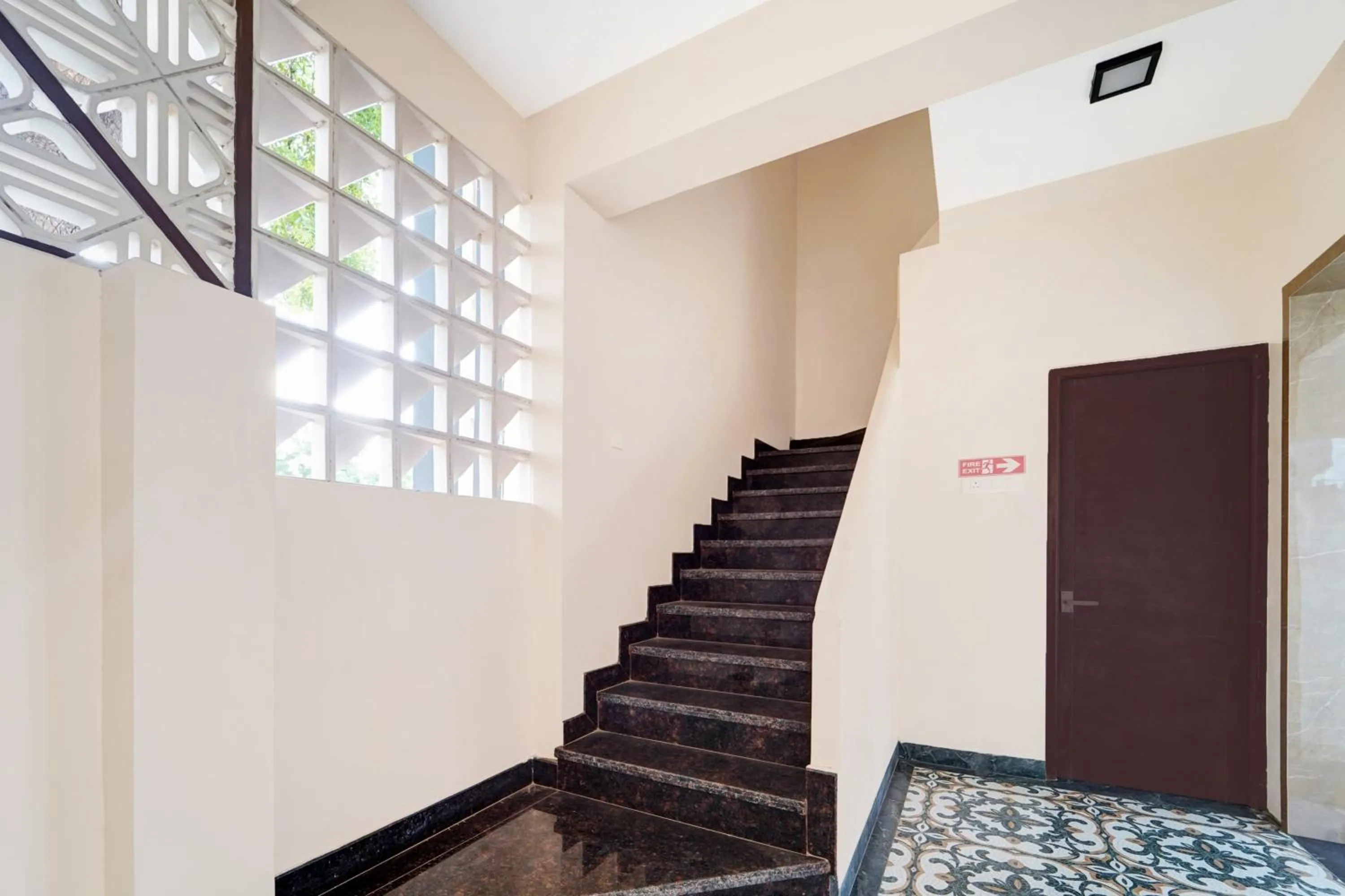 Lobby or reception in Super Hotel O Vilankurichi