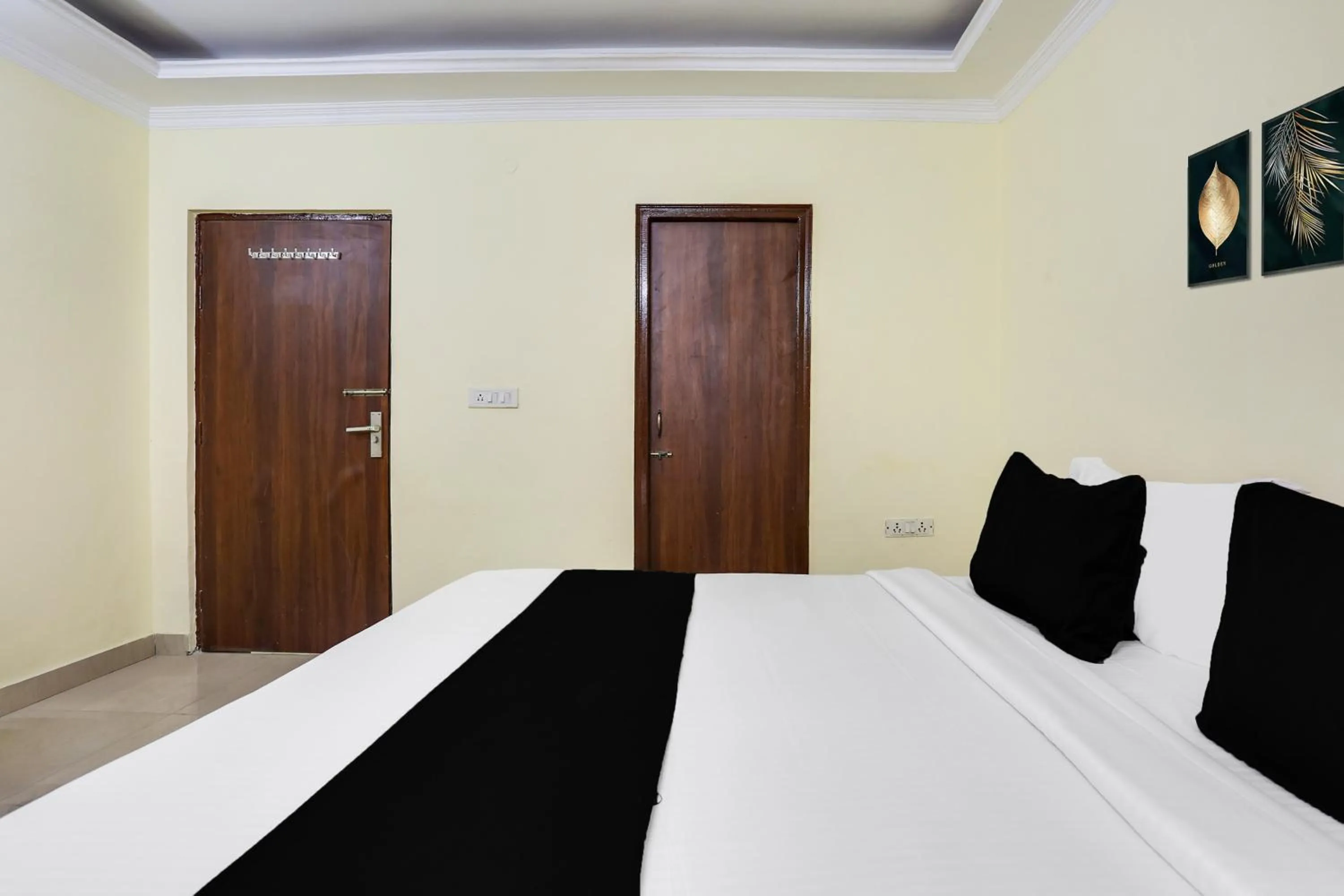 Bedroom, Bed in Super Hotel O Dwarka Metro