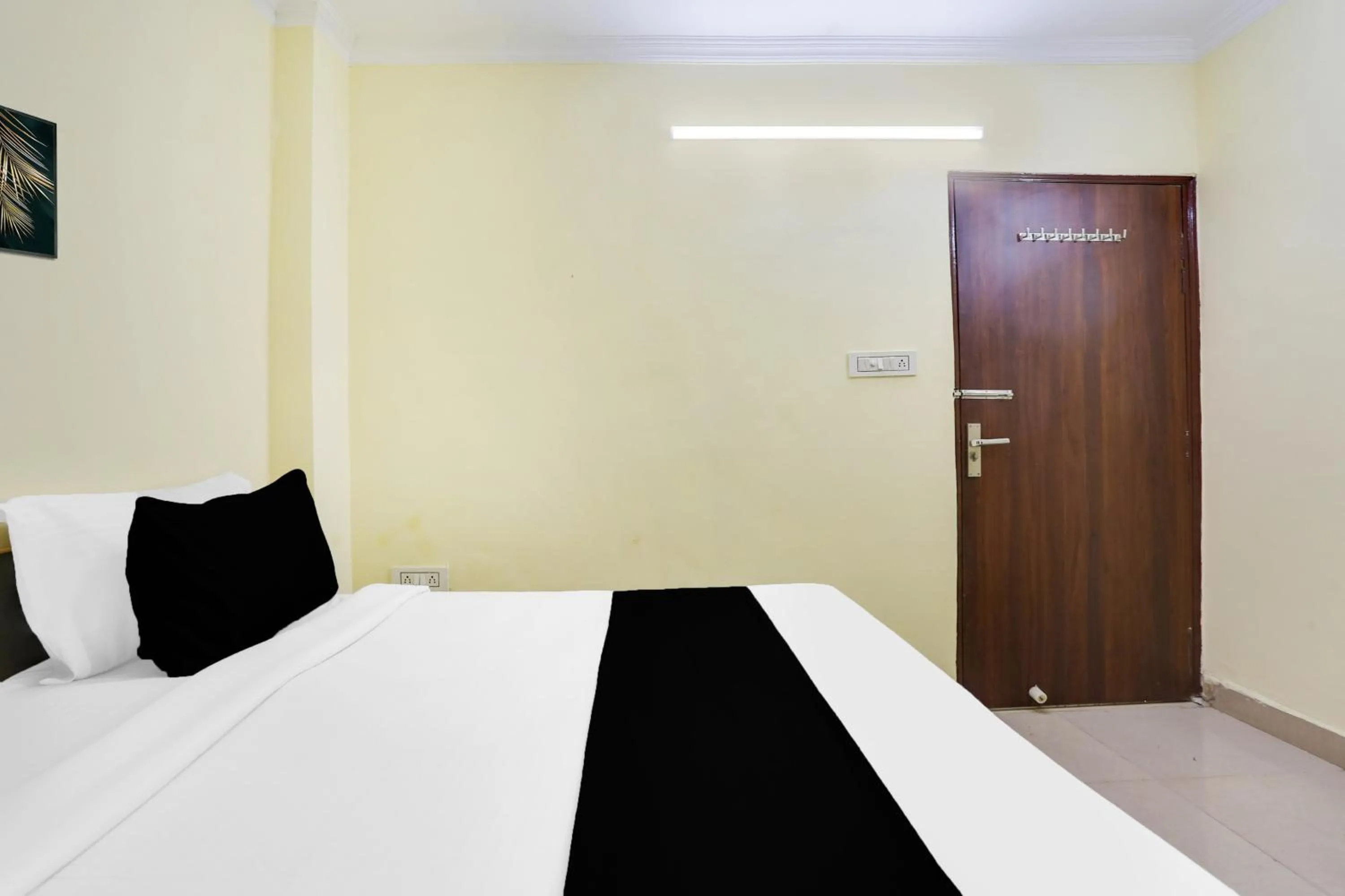 Bedroom, Bed in Super Hotel O Dwarka Metro