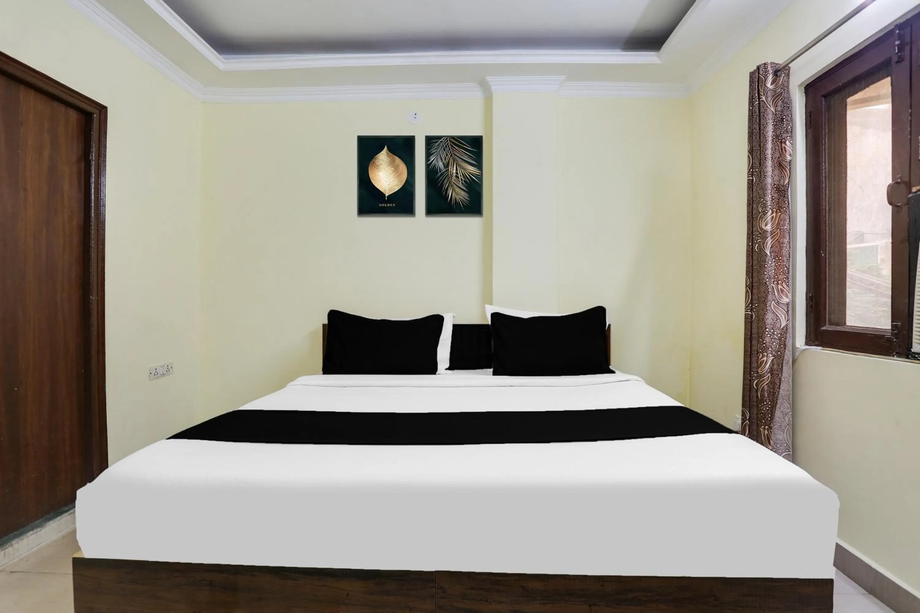 Bedroom, Bed in Super Hotel O Dwarka Metro