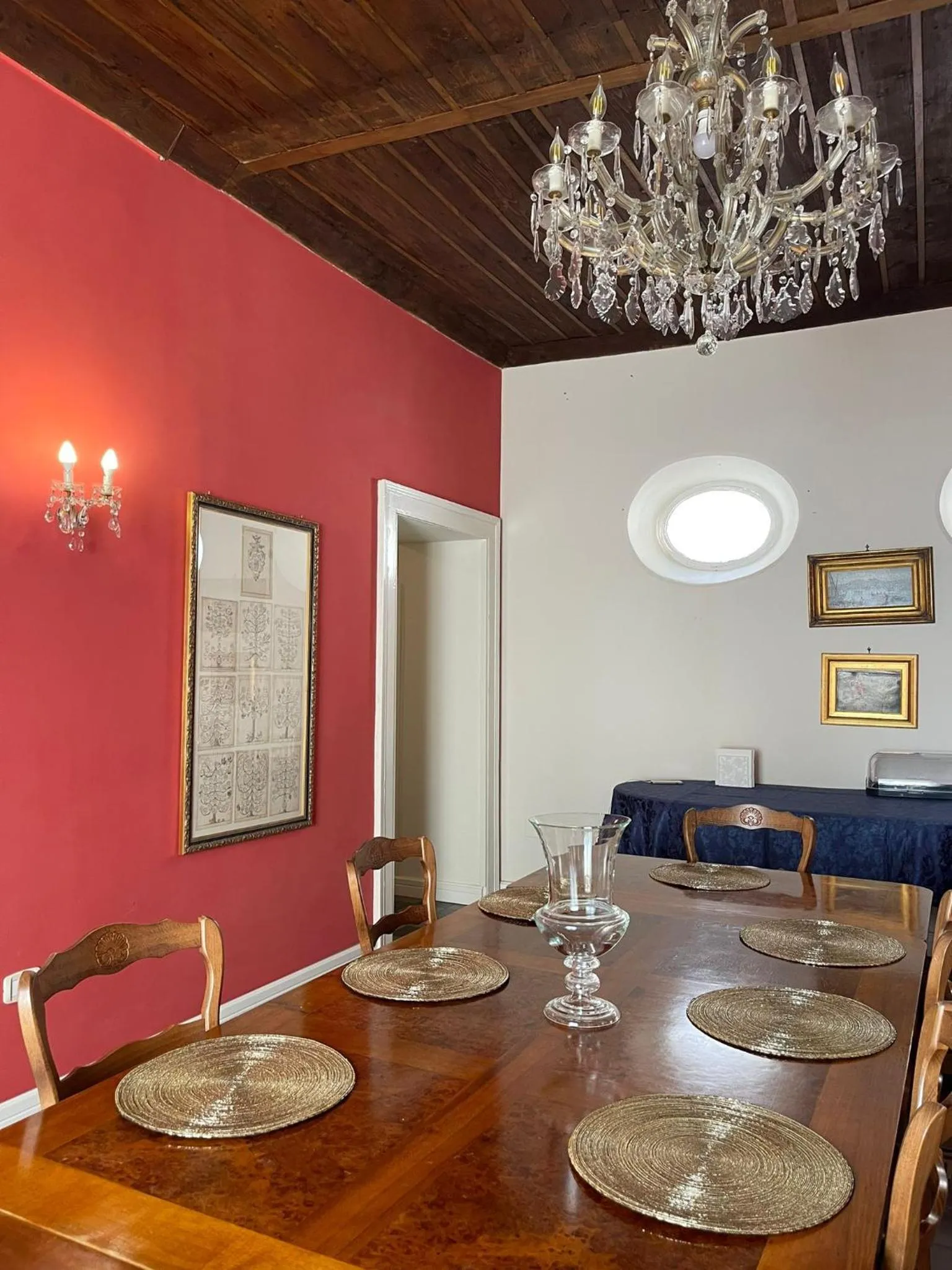 Internal: Not applicable to any particular room in Palazzo Toraldo di Francia