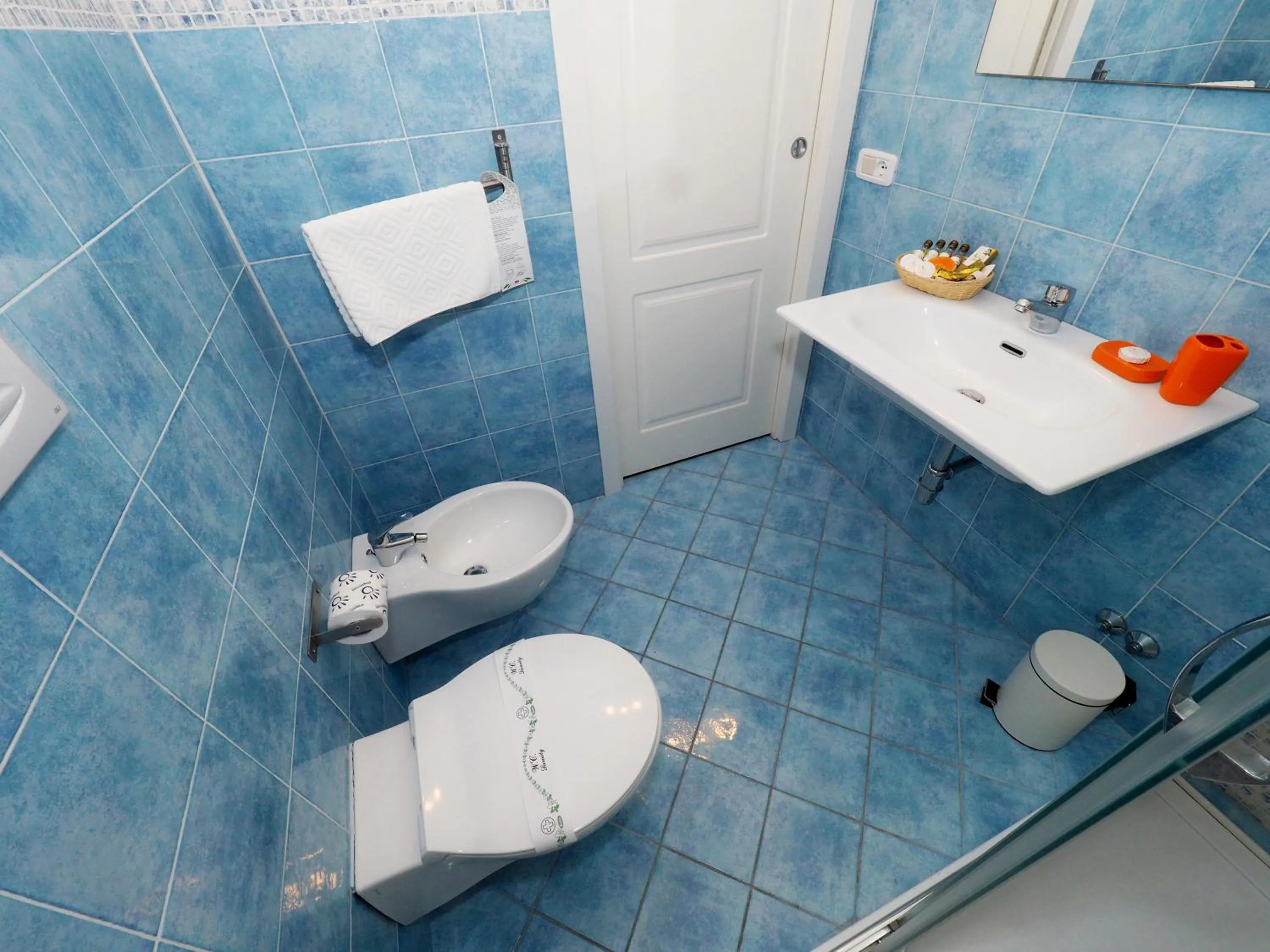 Bathroom in Palazzo Toraldo di Francia