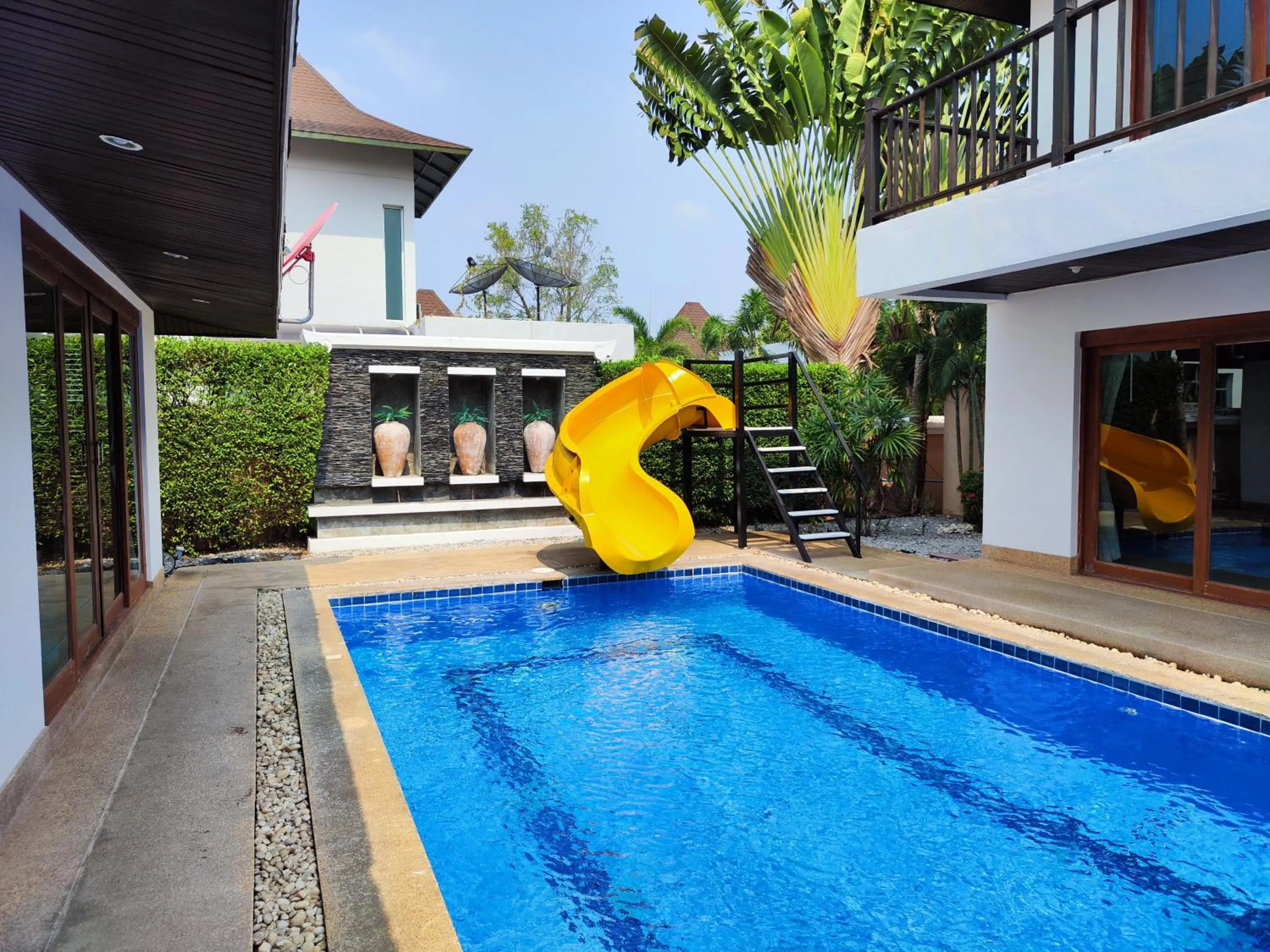 Swimming pool in Tropicana Pool Villa
