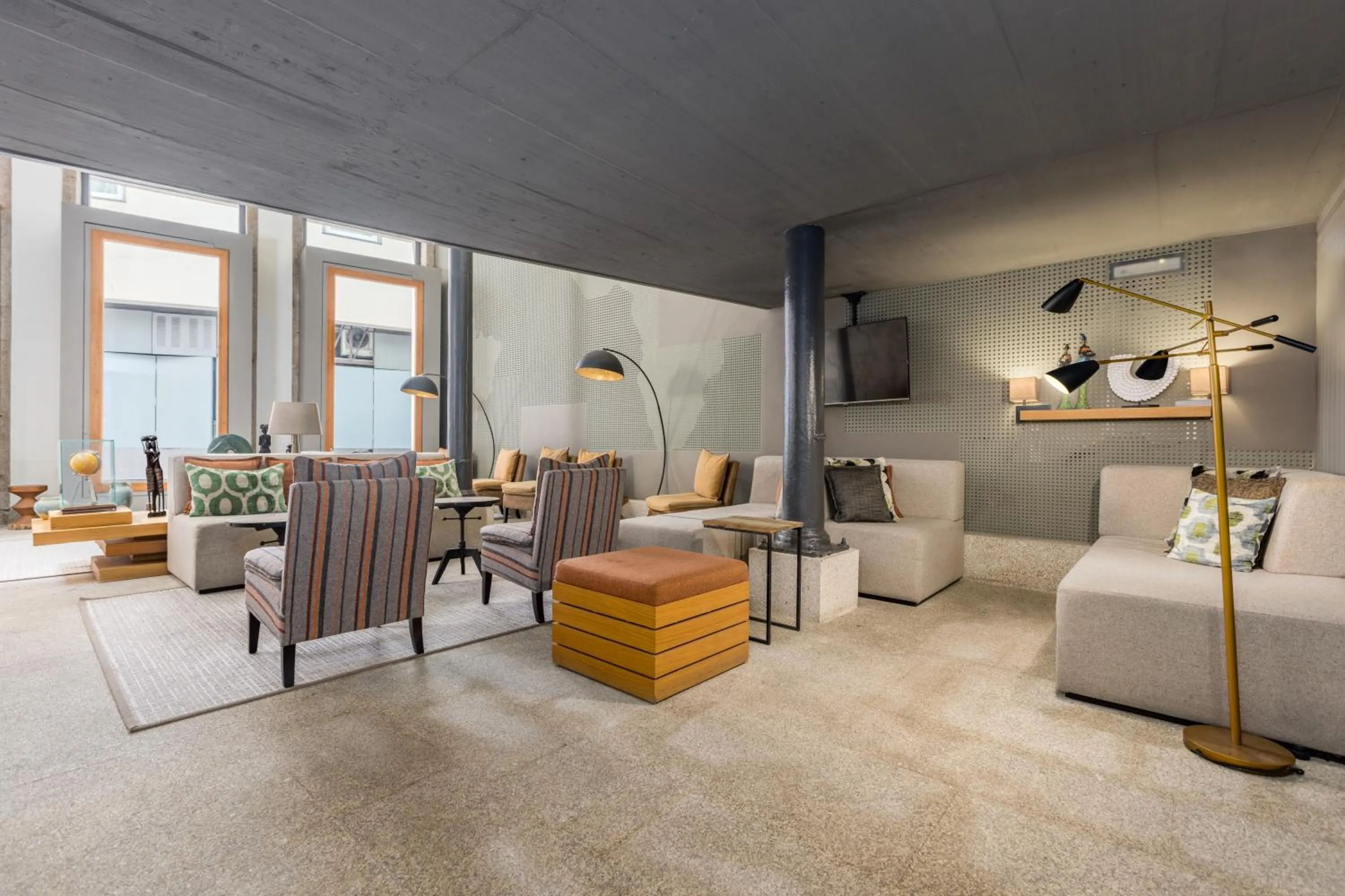 Lobby or reception in Descobertas Boutique Hotel by Aspasios