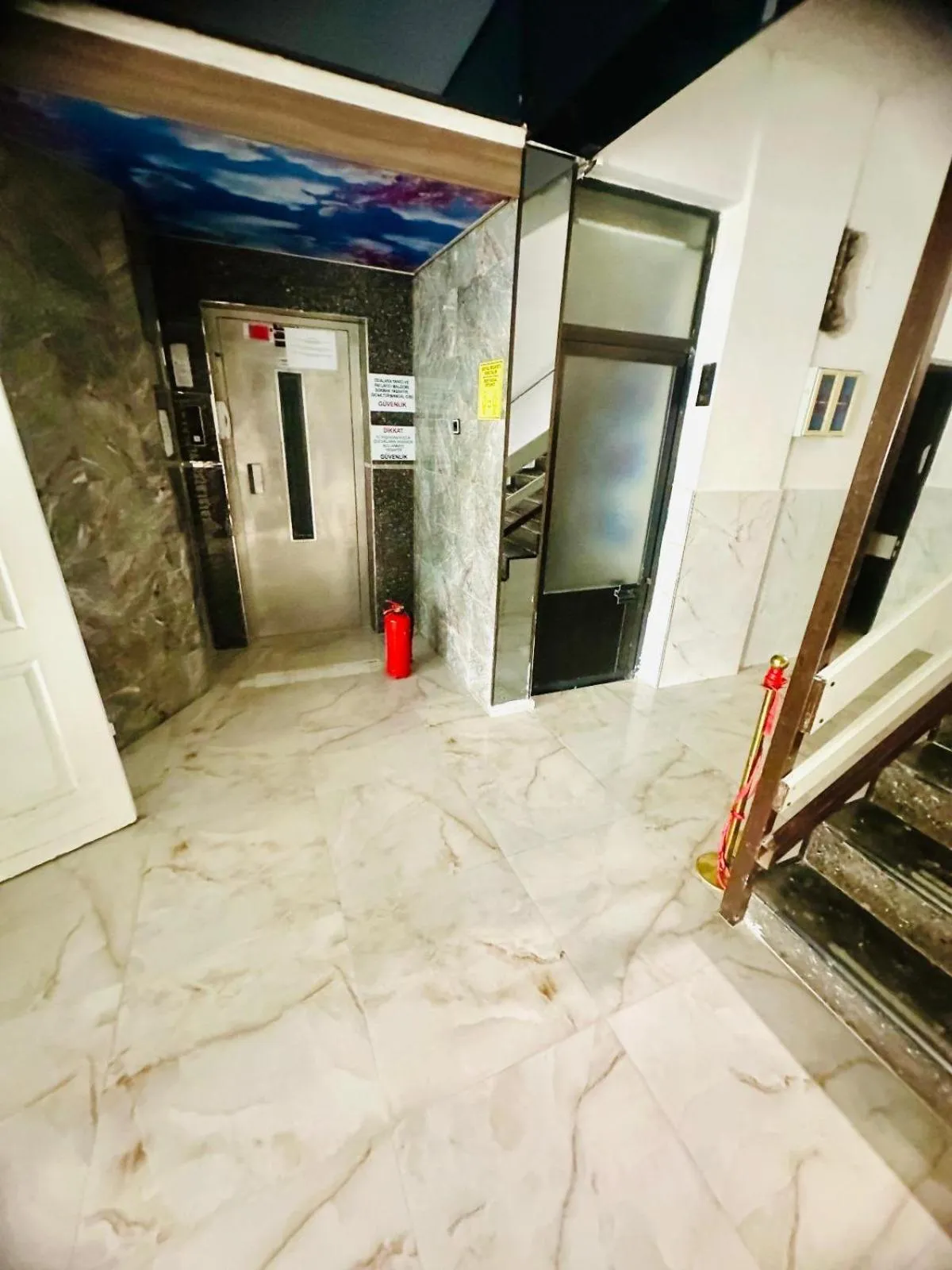 elevator in Yıldırım Otel