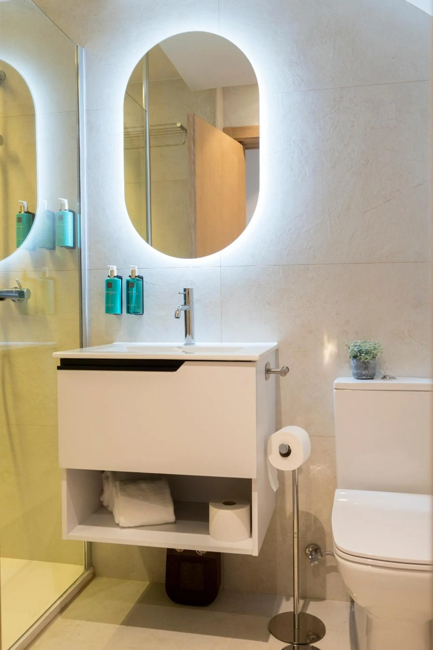 Toilet in Iconic Suites