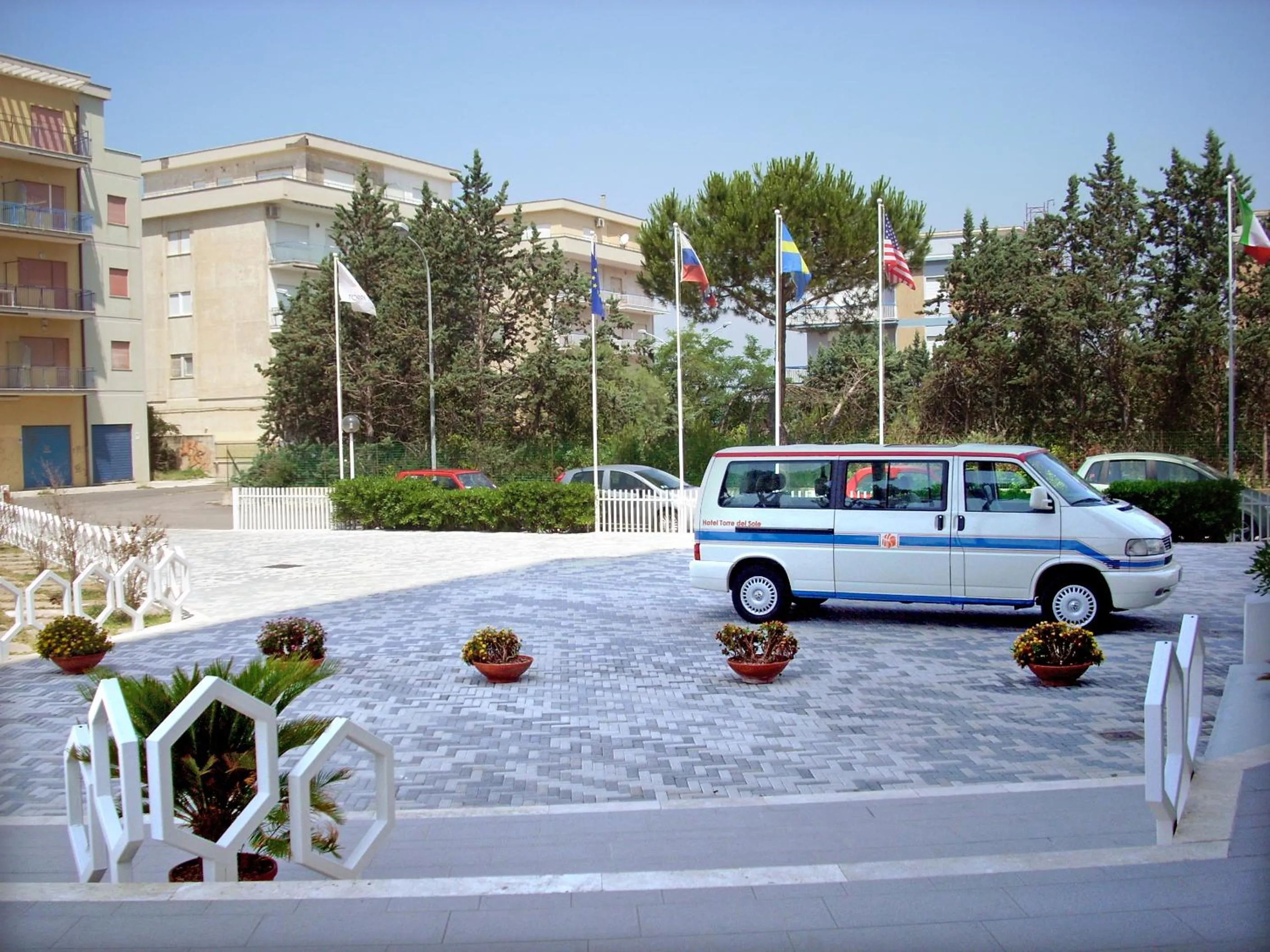 Facade/entrance in Torre Del Sole