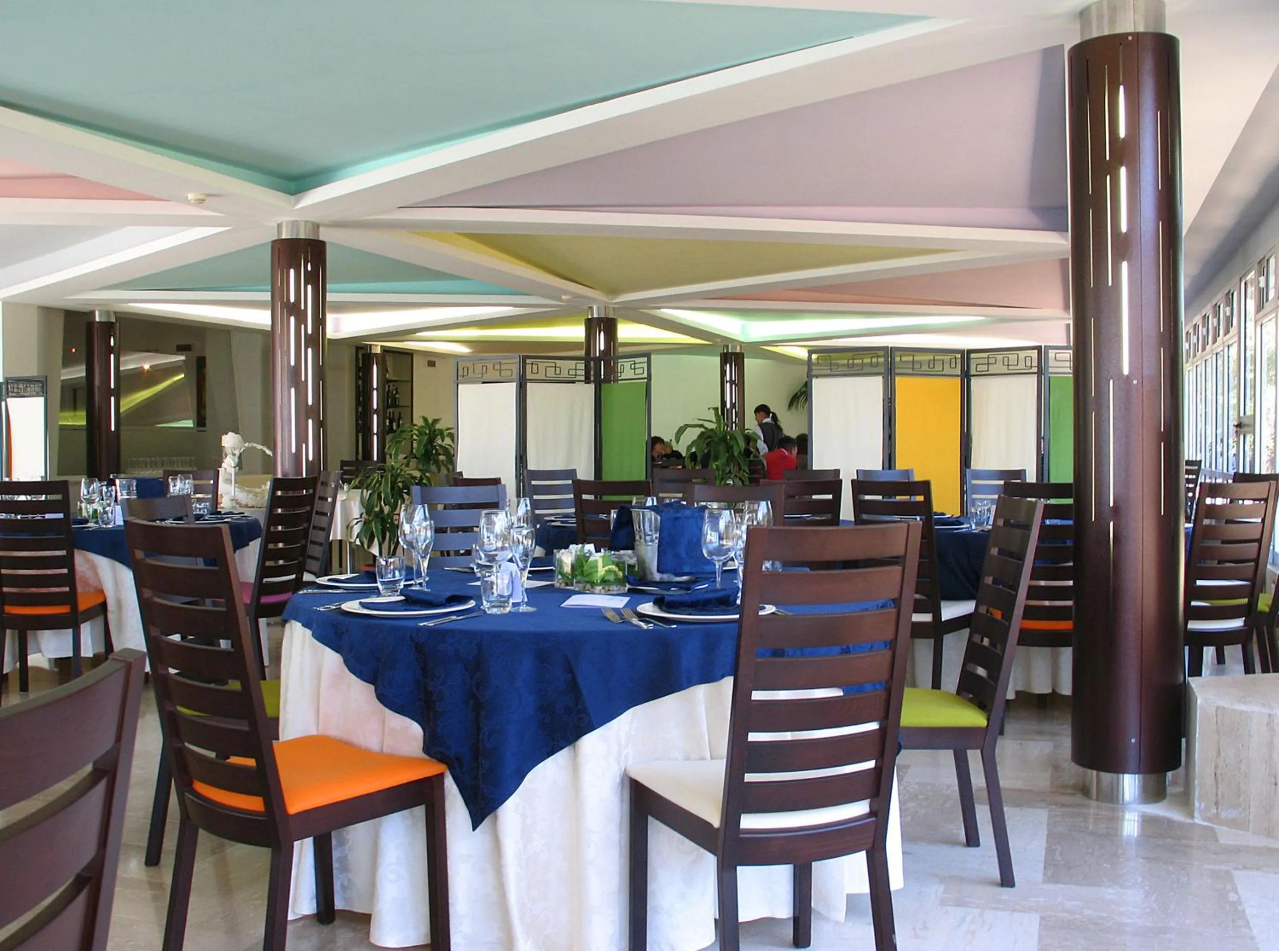 Restaurant/places to eat in Torre Del Sole