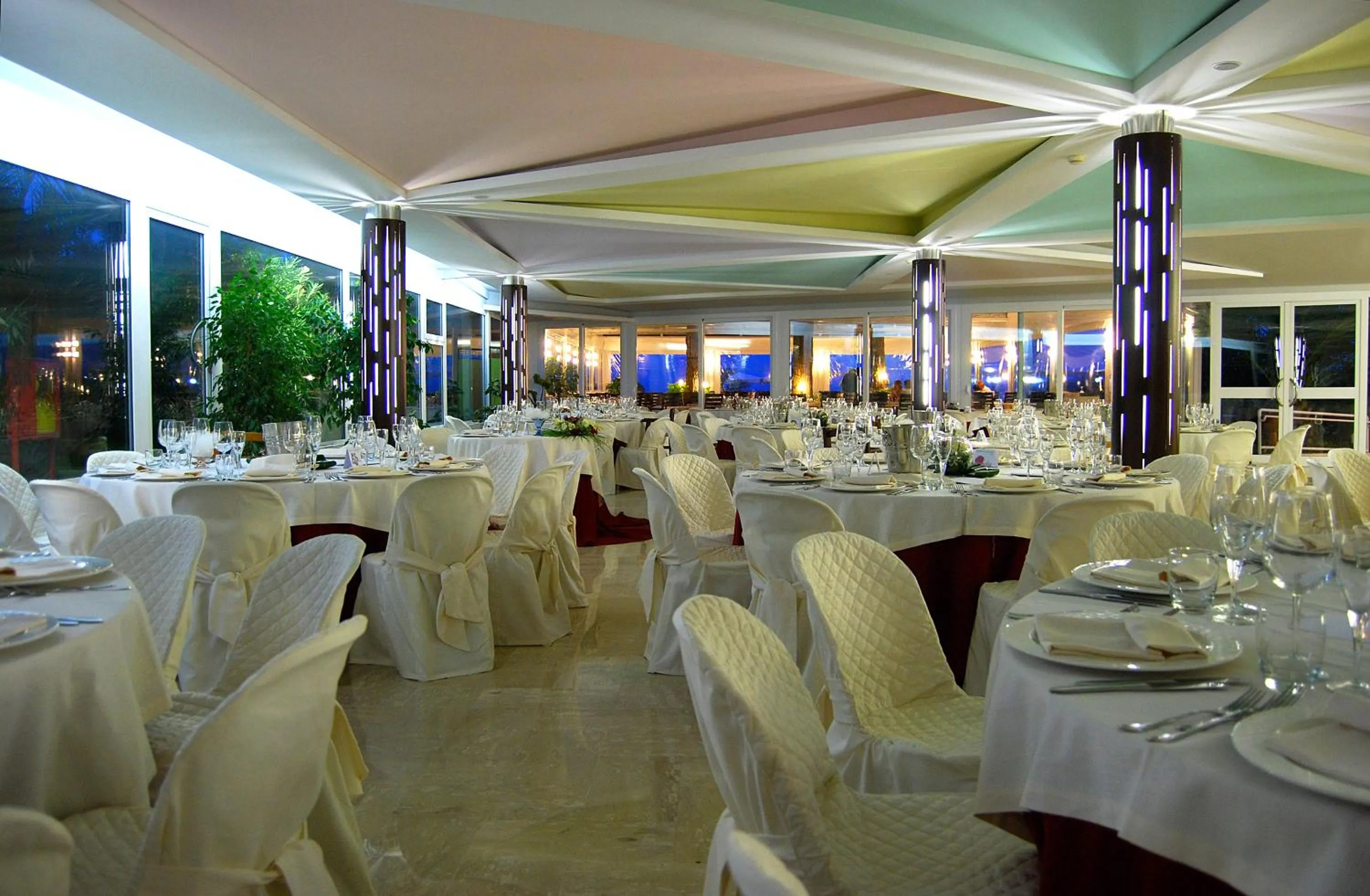Restaurant/places to eat in Torre Del Sole