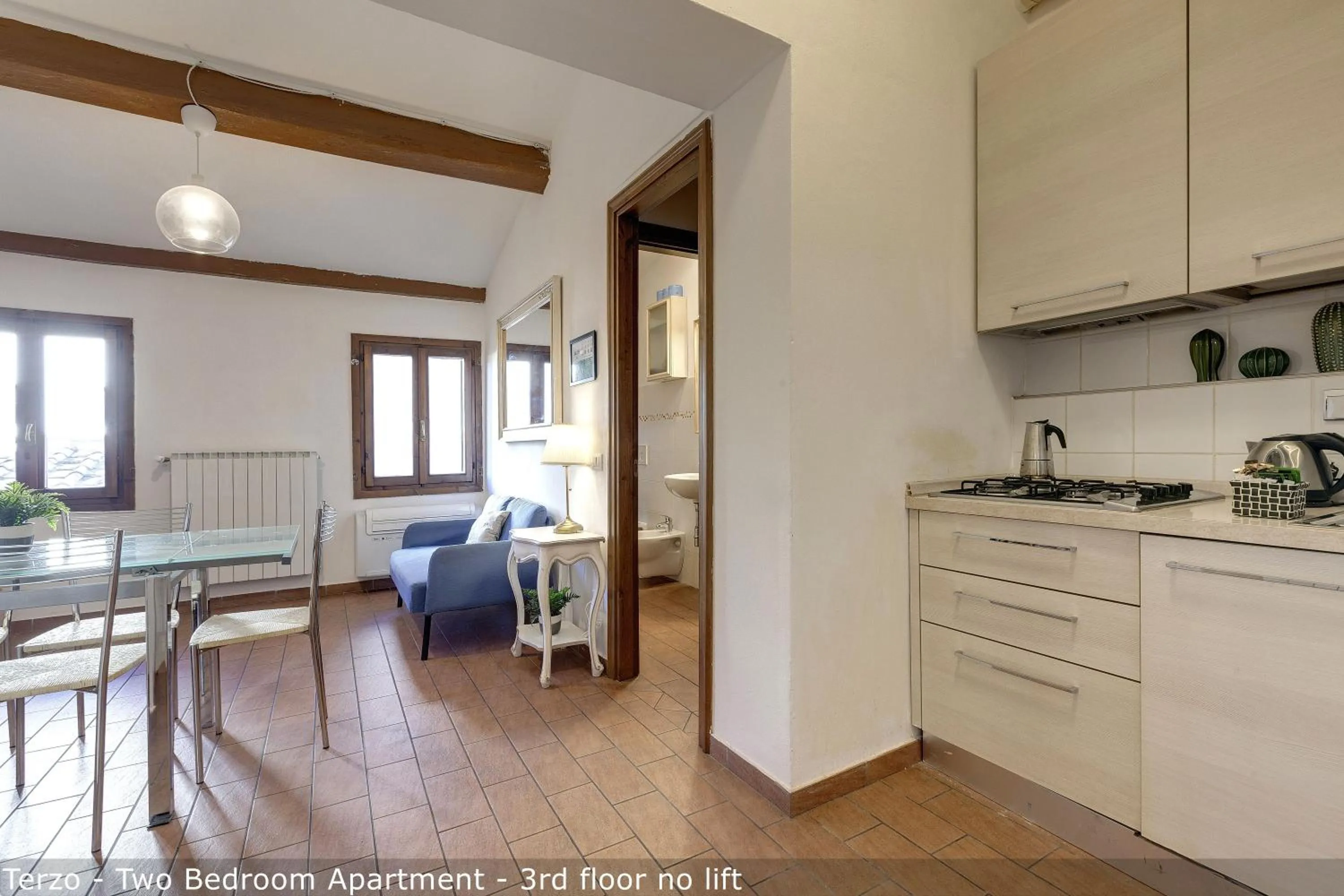 Kitchen or kitchenette in Palazzuolo Tower Apartments by Mamo Florence