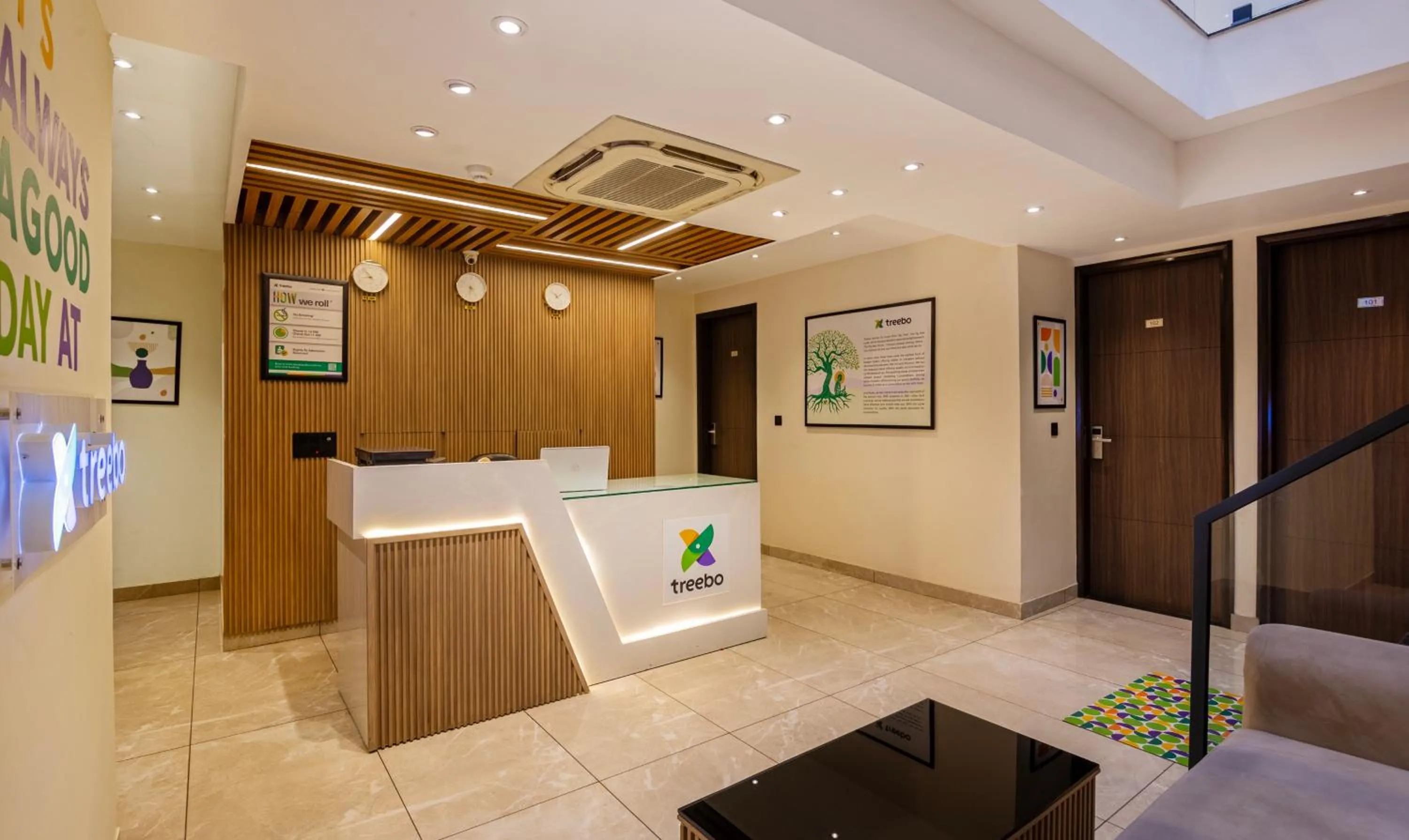 Lobby or reception in Treebo Bombay Palace
