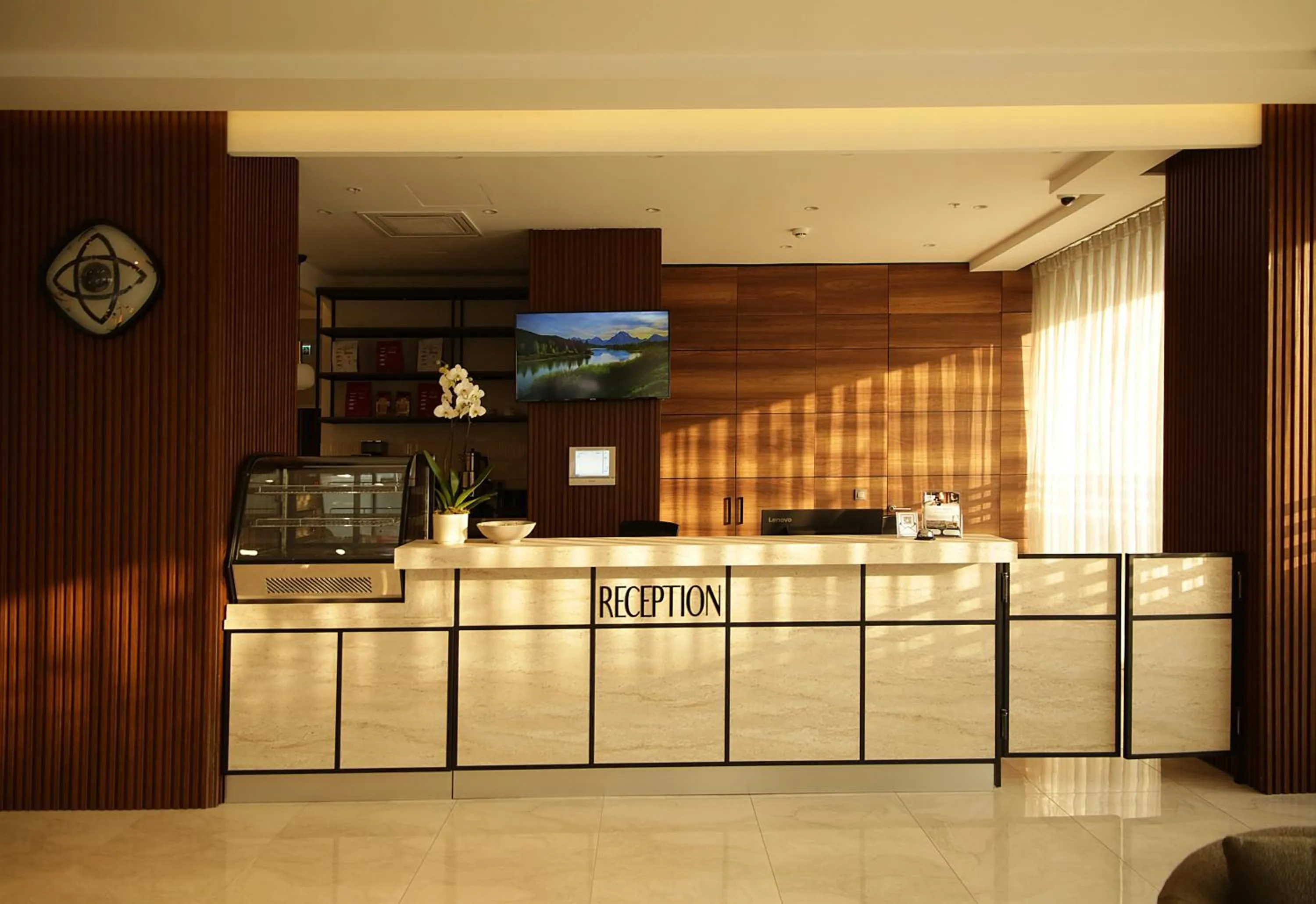 Lobby or reception in Tress Hotel