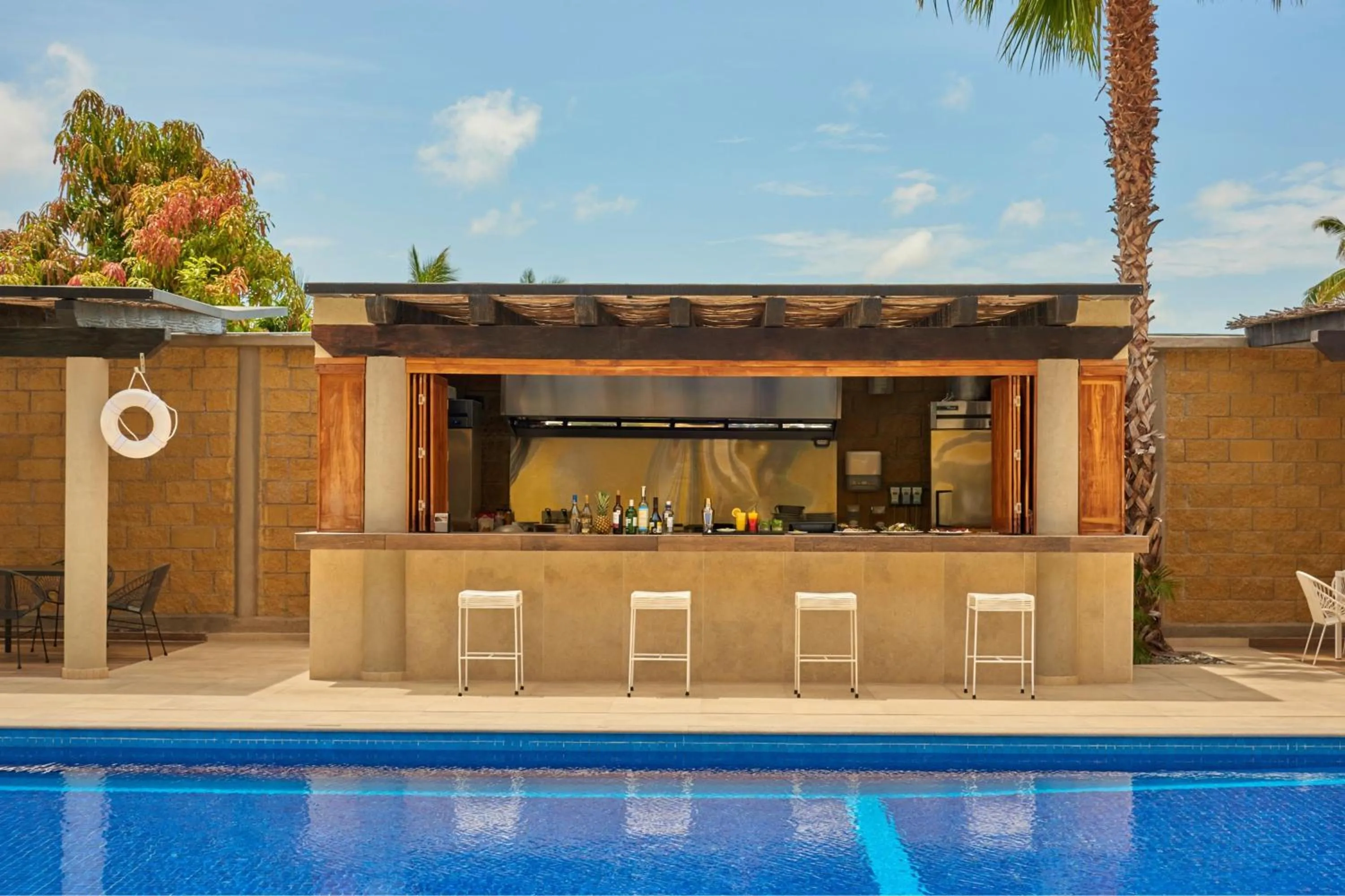 Swimming pool in City Express Suites by Marriott Cabo San Lucas