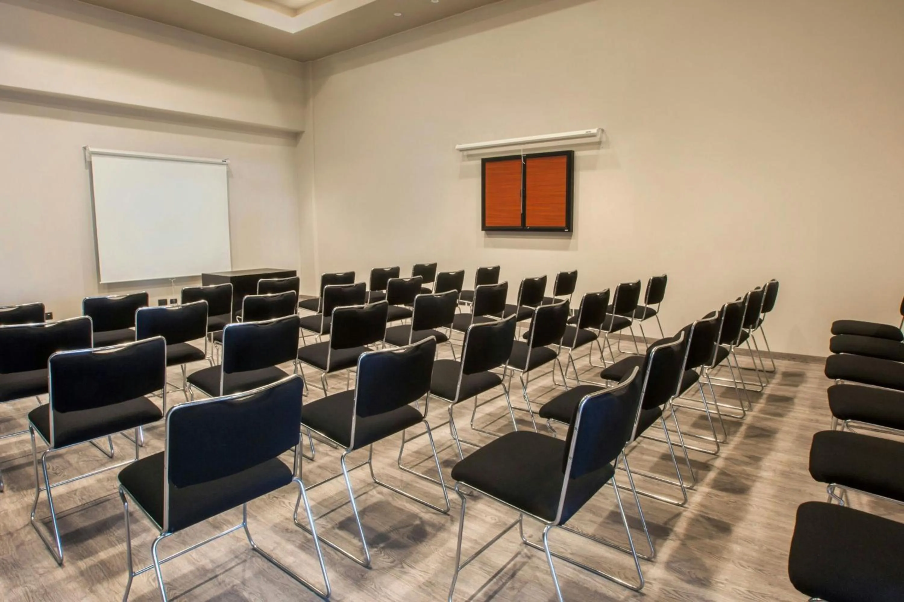 Meeting/conference room in City Express Plus by Marriott Cabo San Lucas