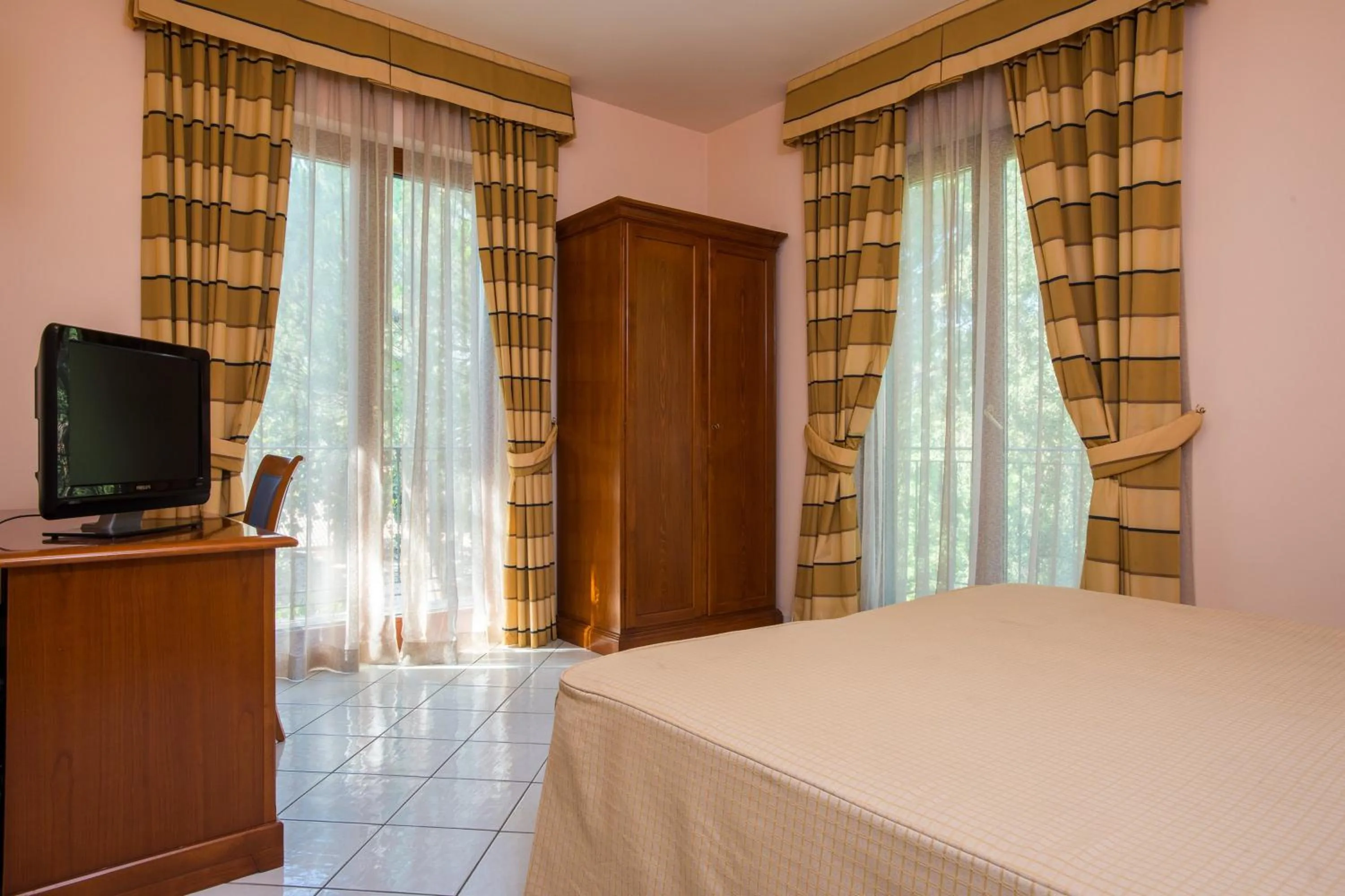 Bed in Hotel Villa Albani