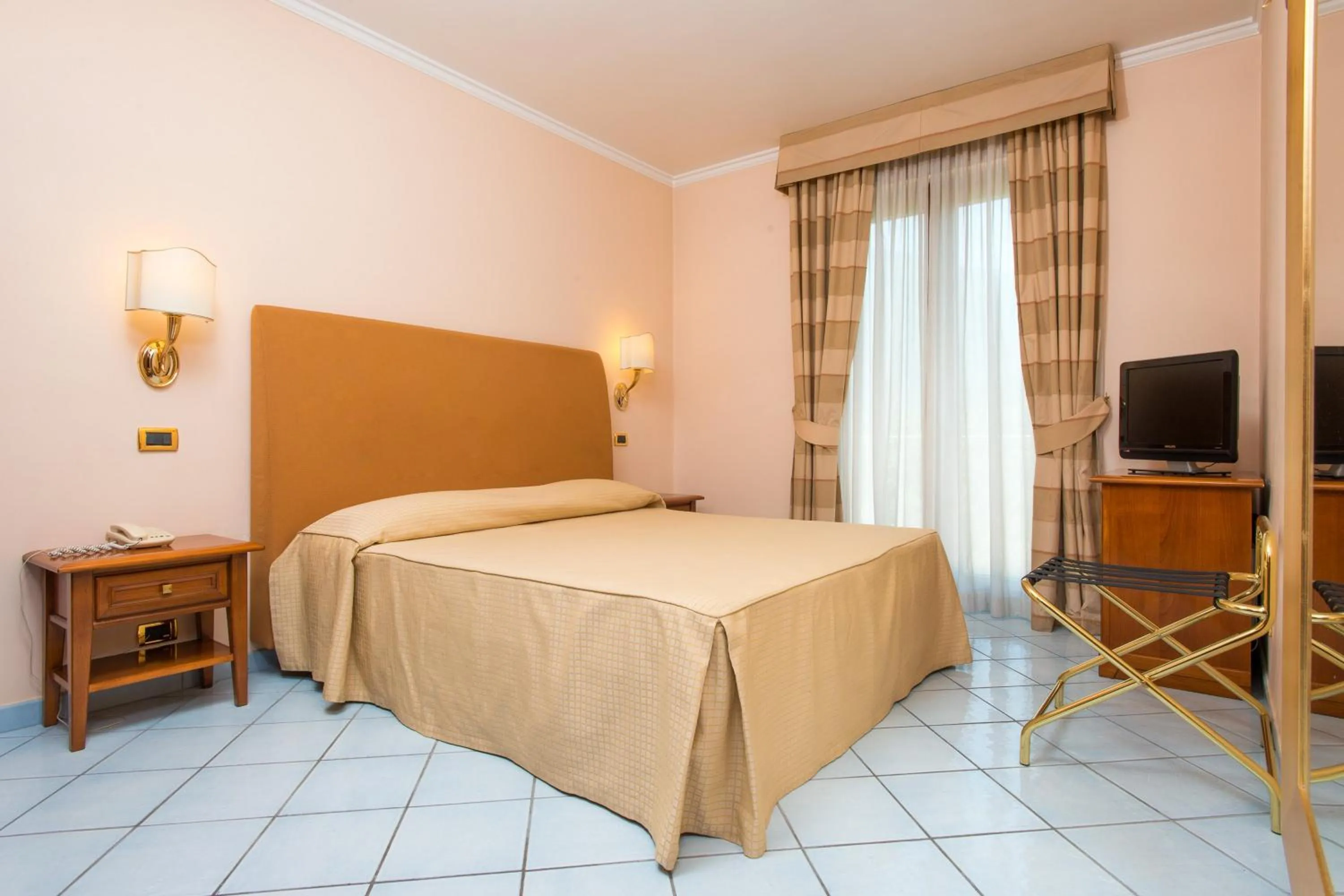 Bed in Hotel Villa Albani