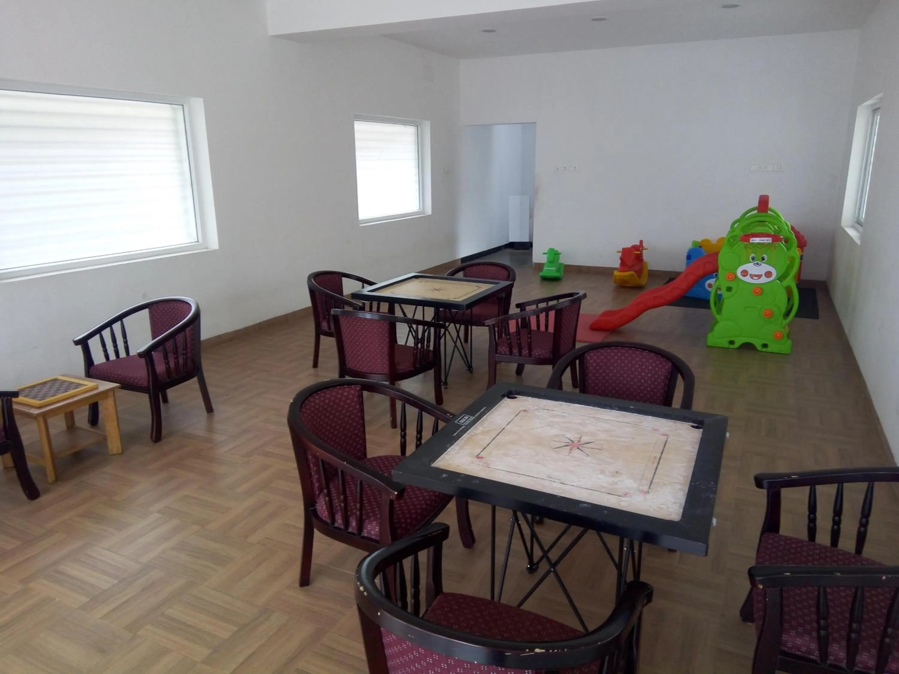 Game Room in R T Hill View