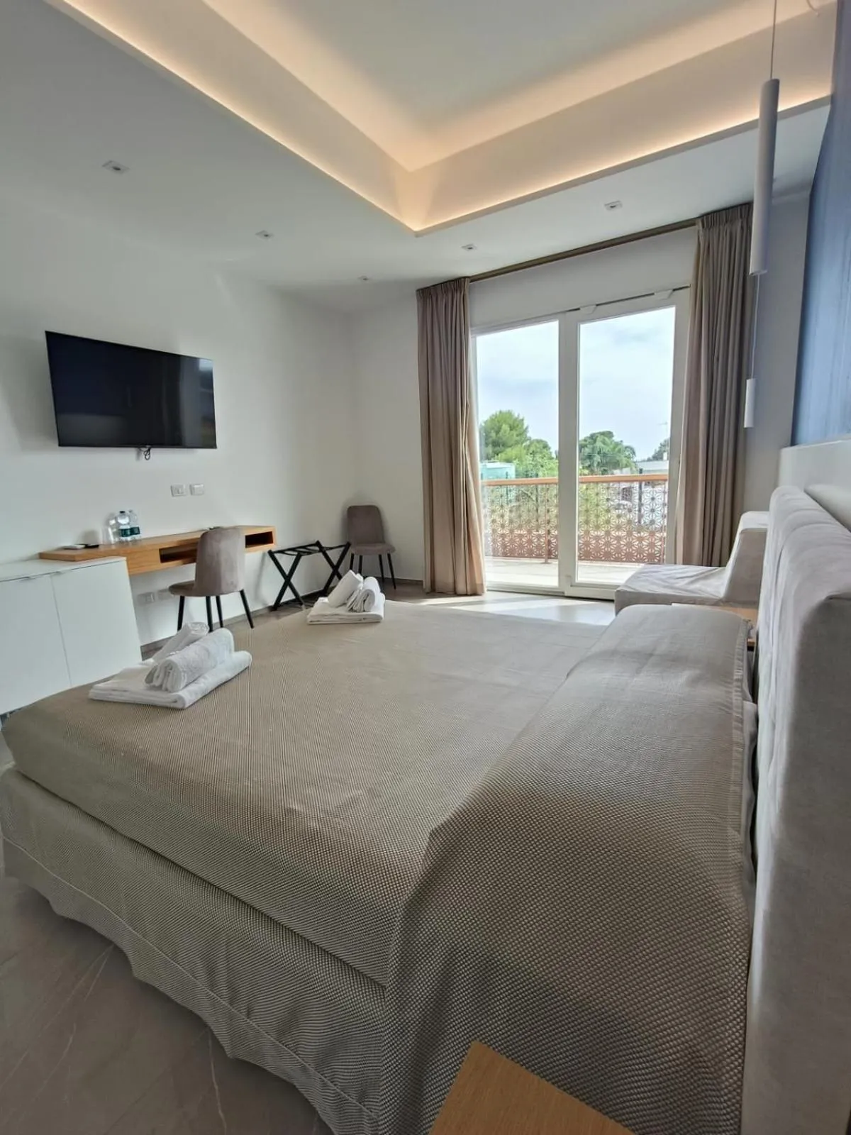 Bed in Hotel Posidonia