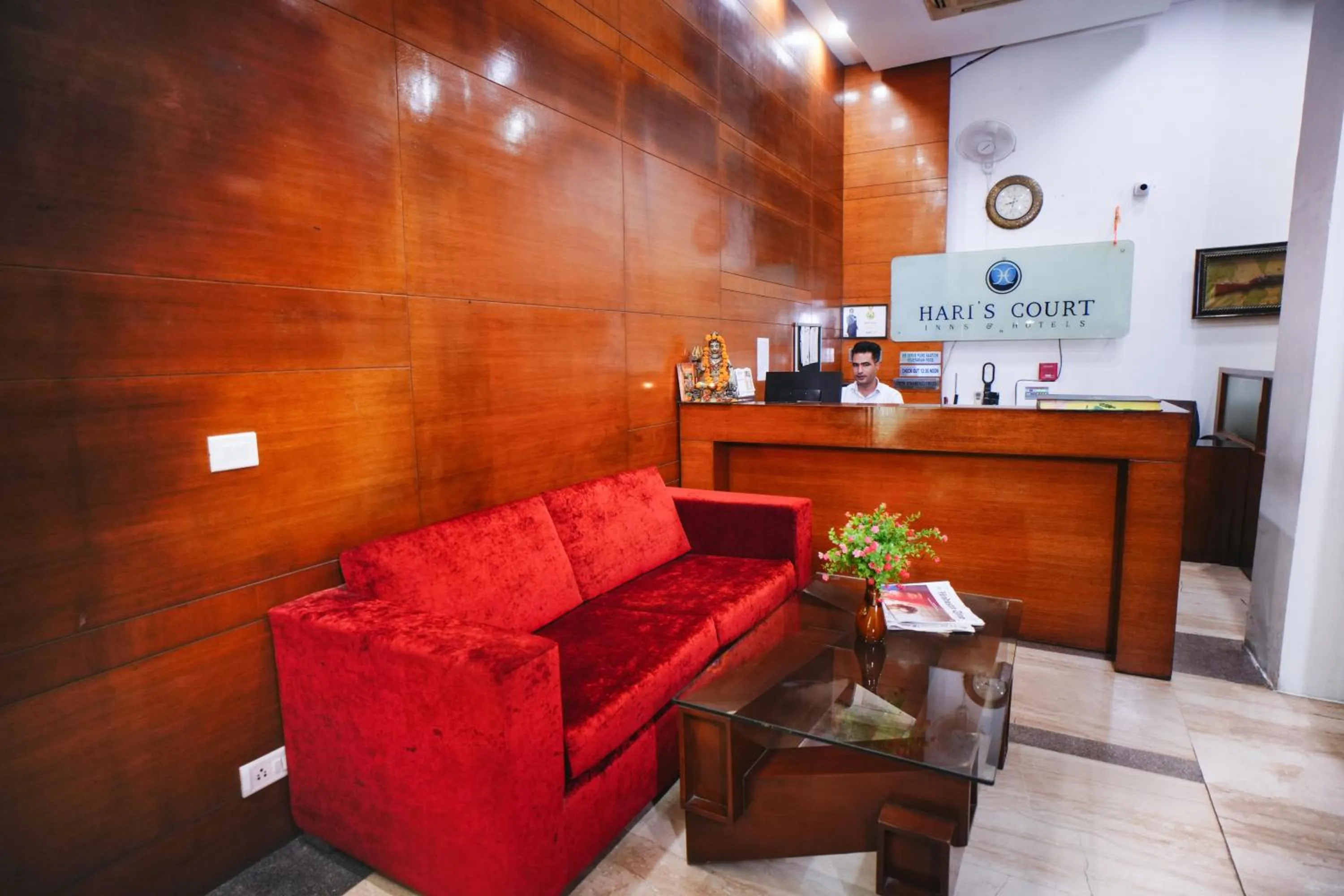 Hari's Court Inns & Hotels