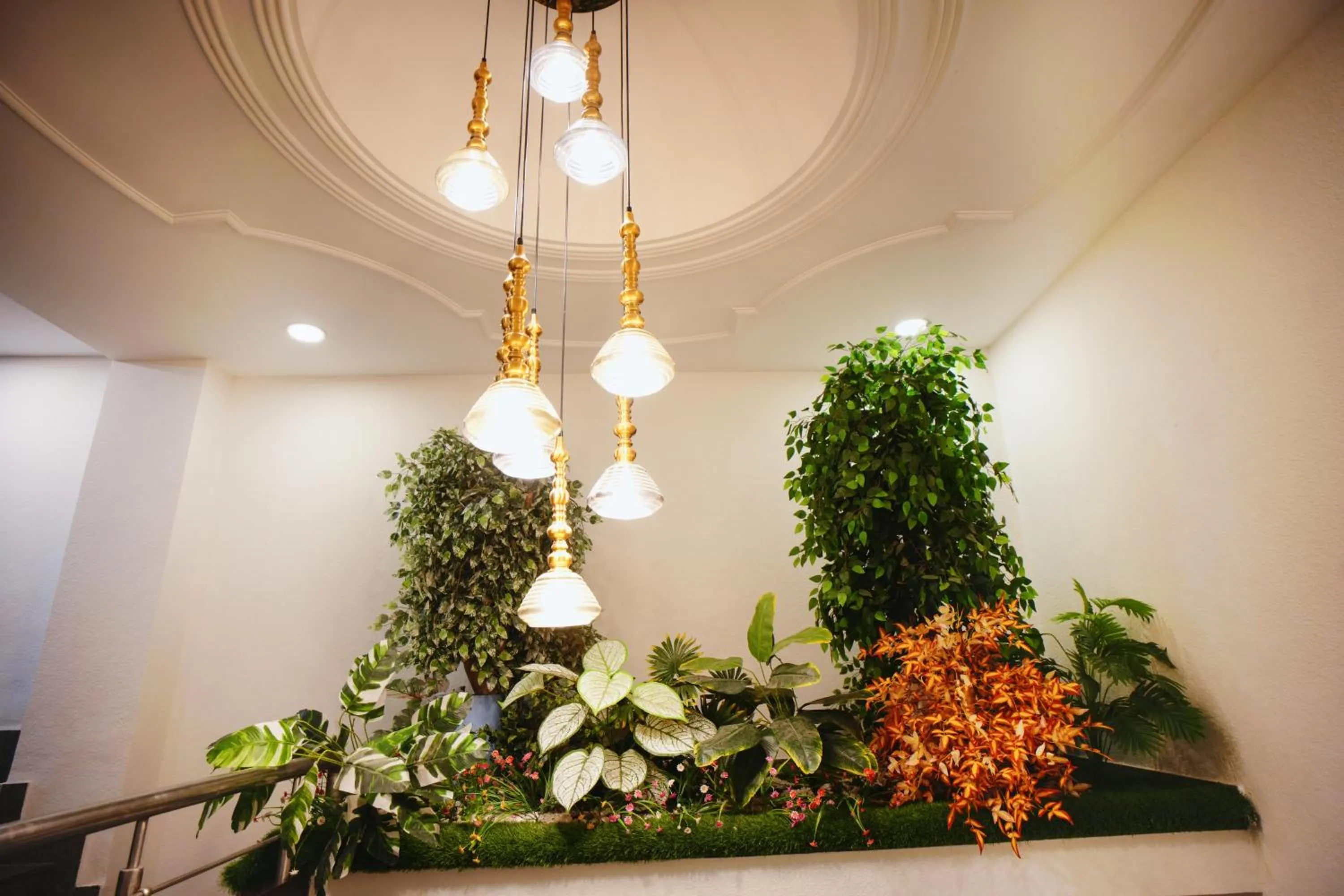 Hari's Court Inns & Hotels