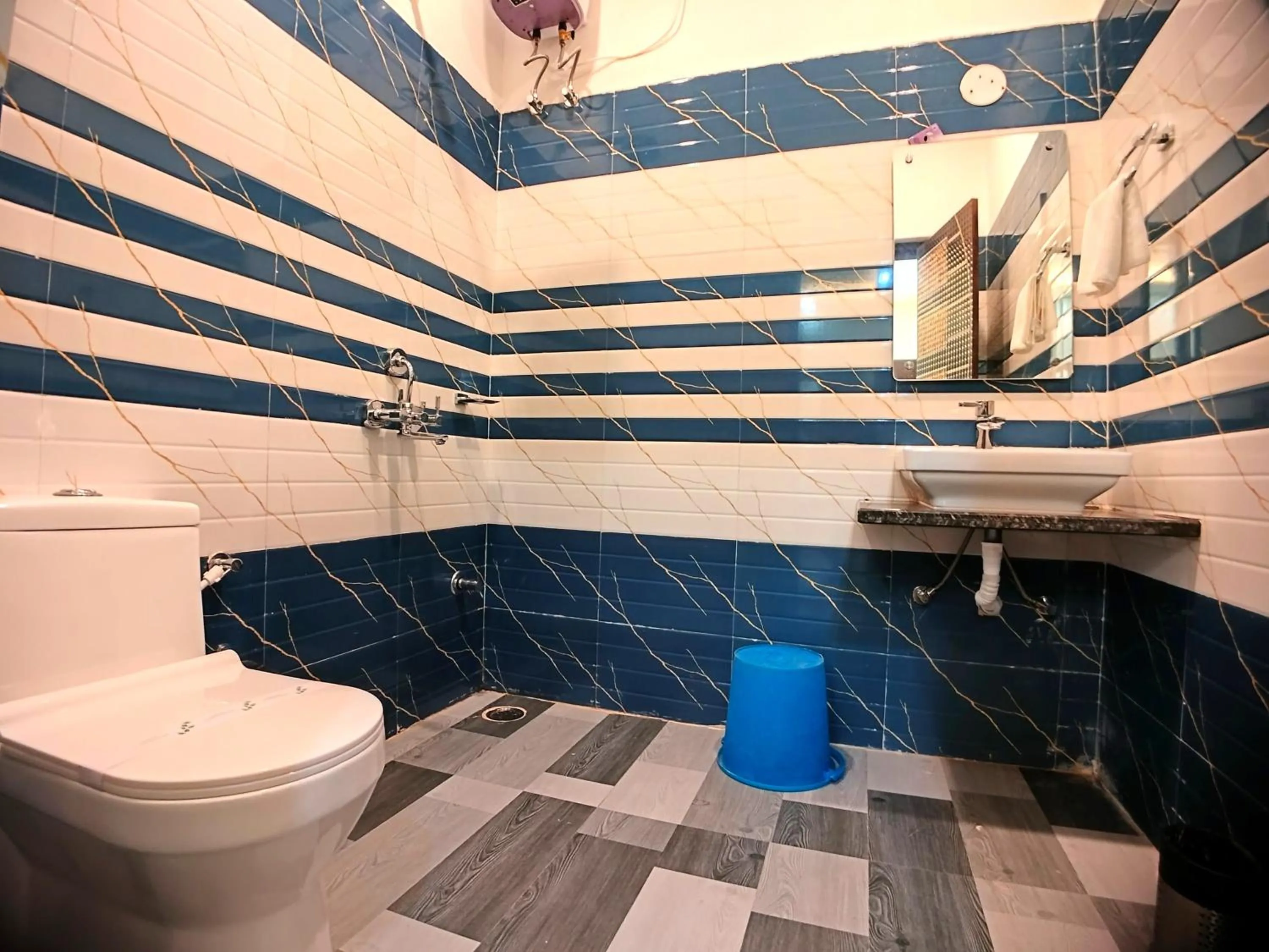 Shower in Elegant Beach Resort