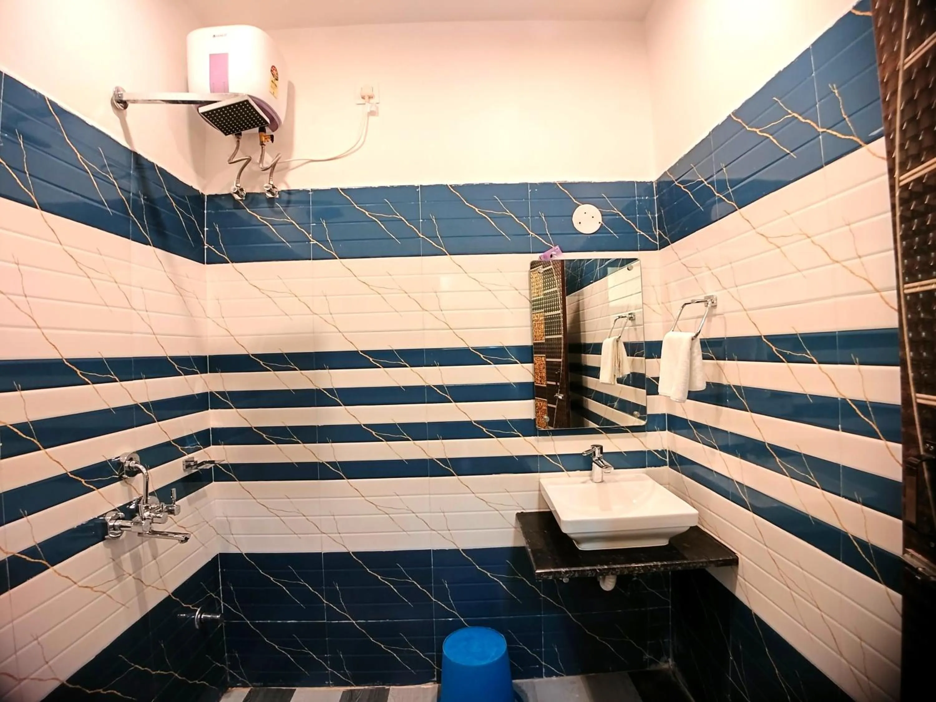 Shower in Elegant Beach Resort