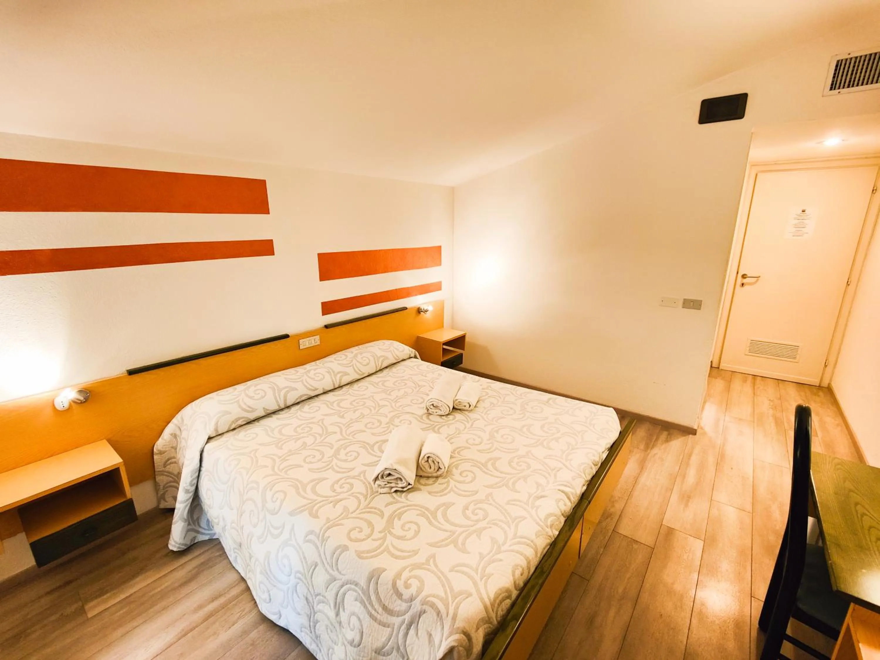 Bedroom, Bed in Albergo B&B Tenesi