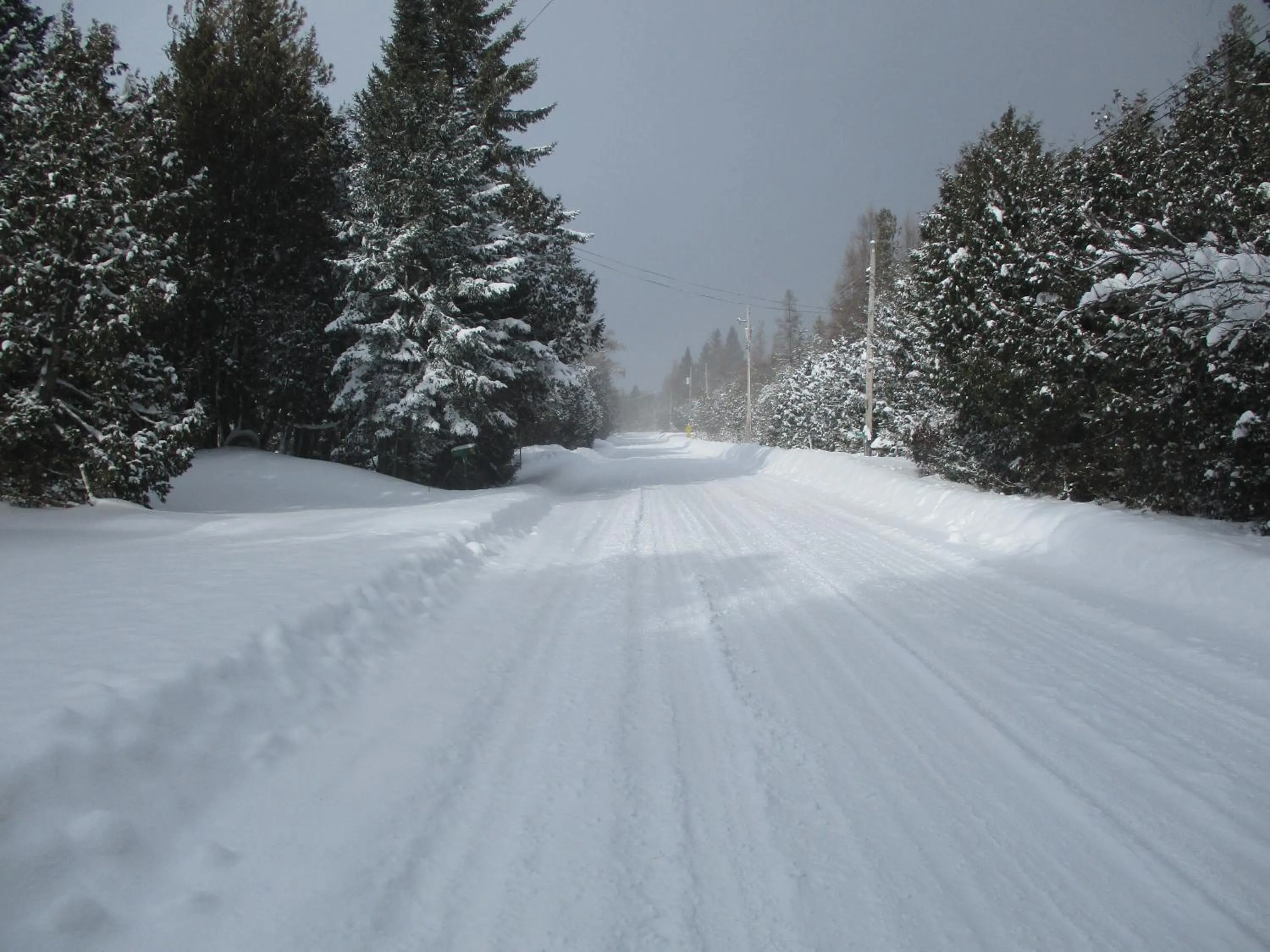 Quiet street view in Sauble River Marina and Lodge Resort