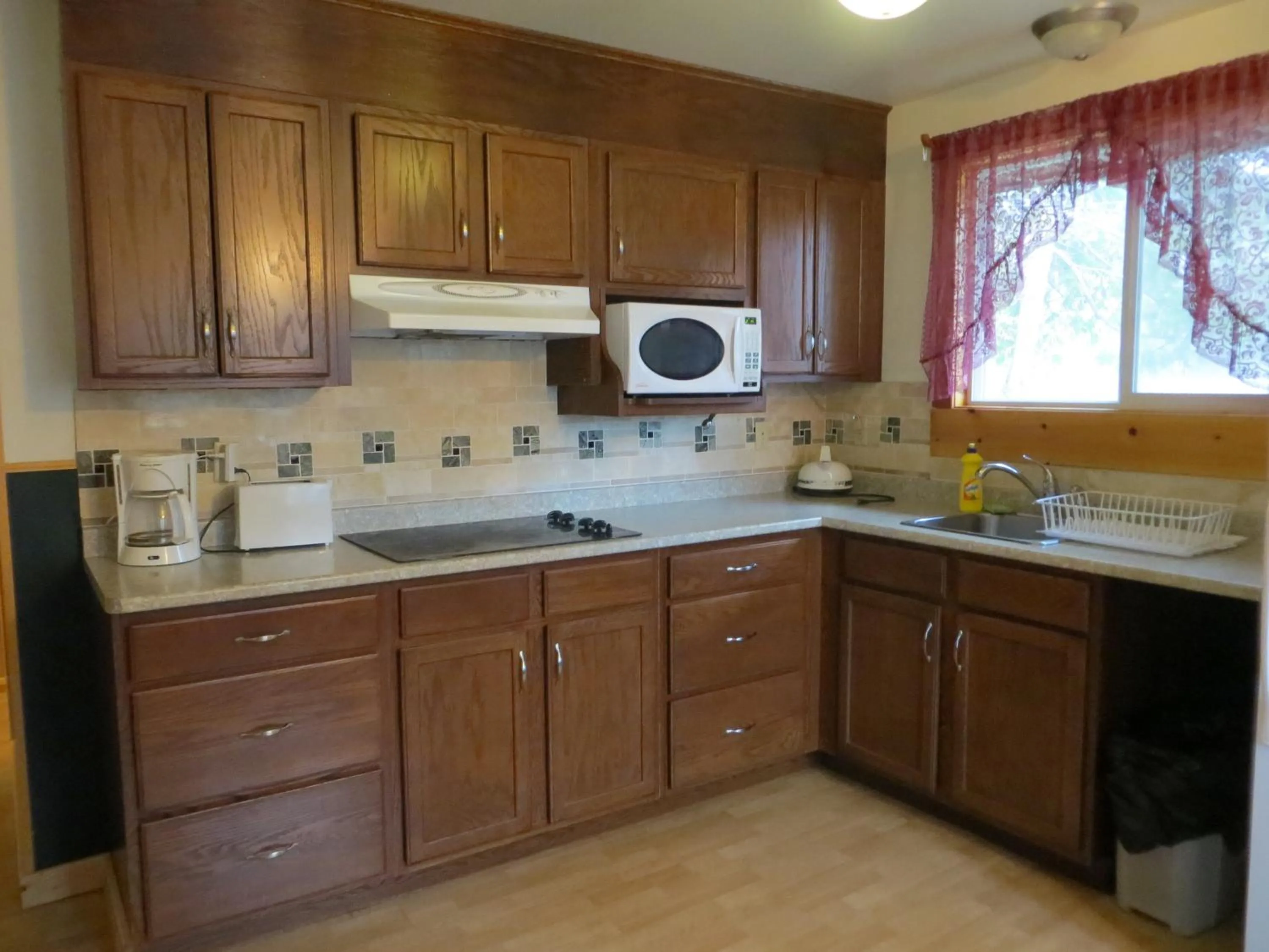 Kitchen or kitchenette in Sauble River Marina and Lodge Resort