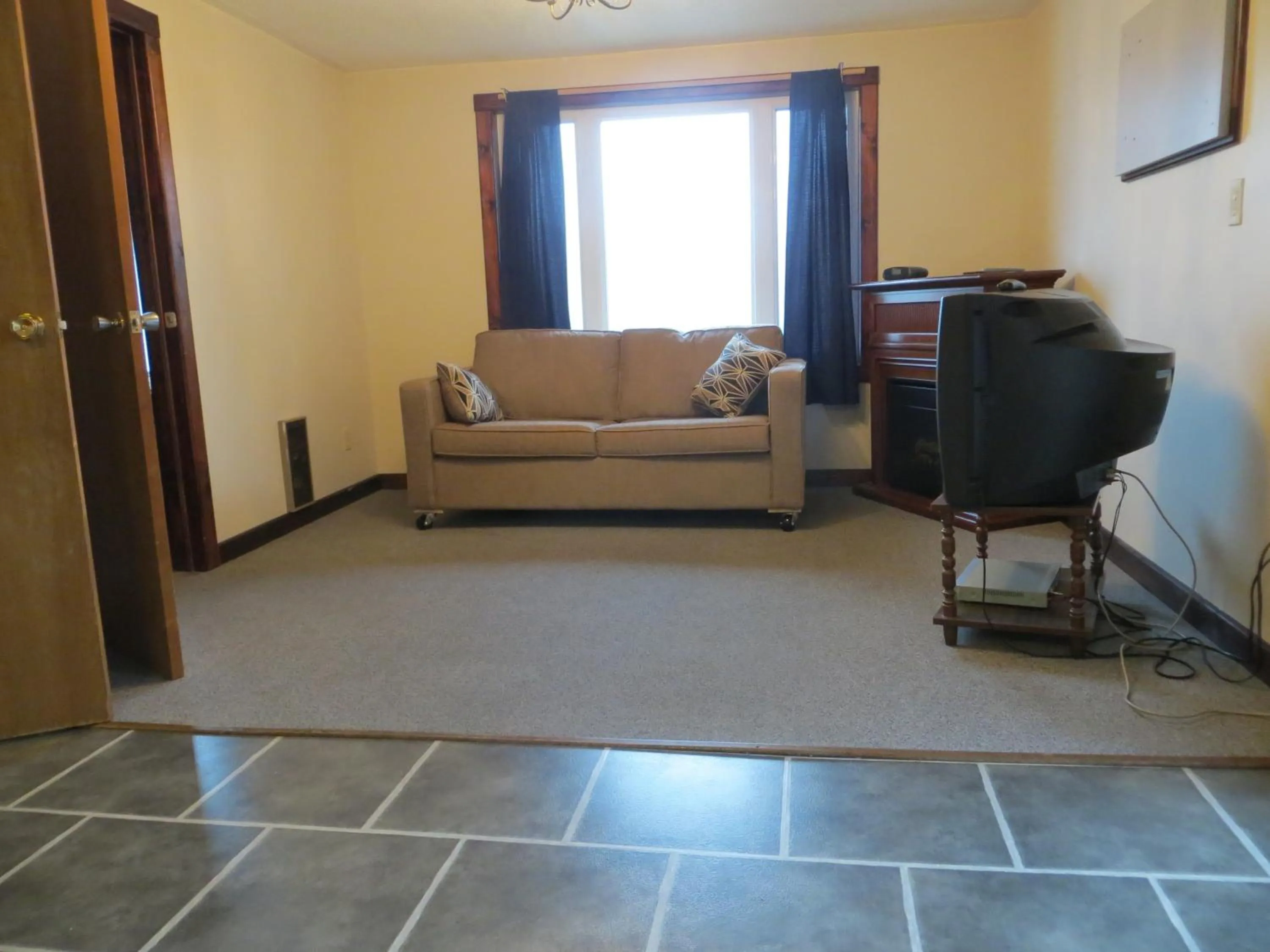 TV and multimedia in Sauble River Marina and Lodge Resort