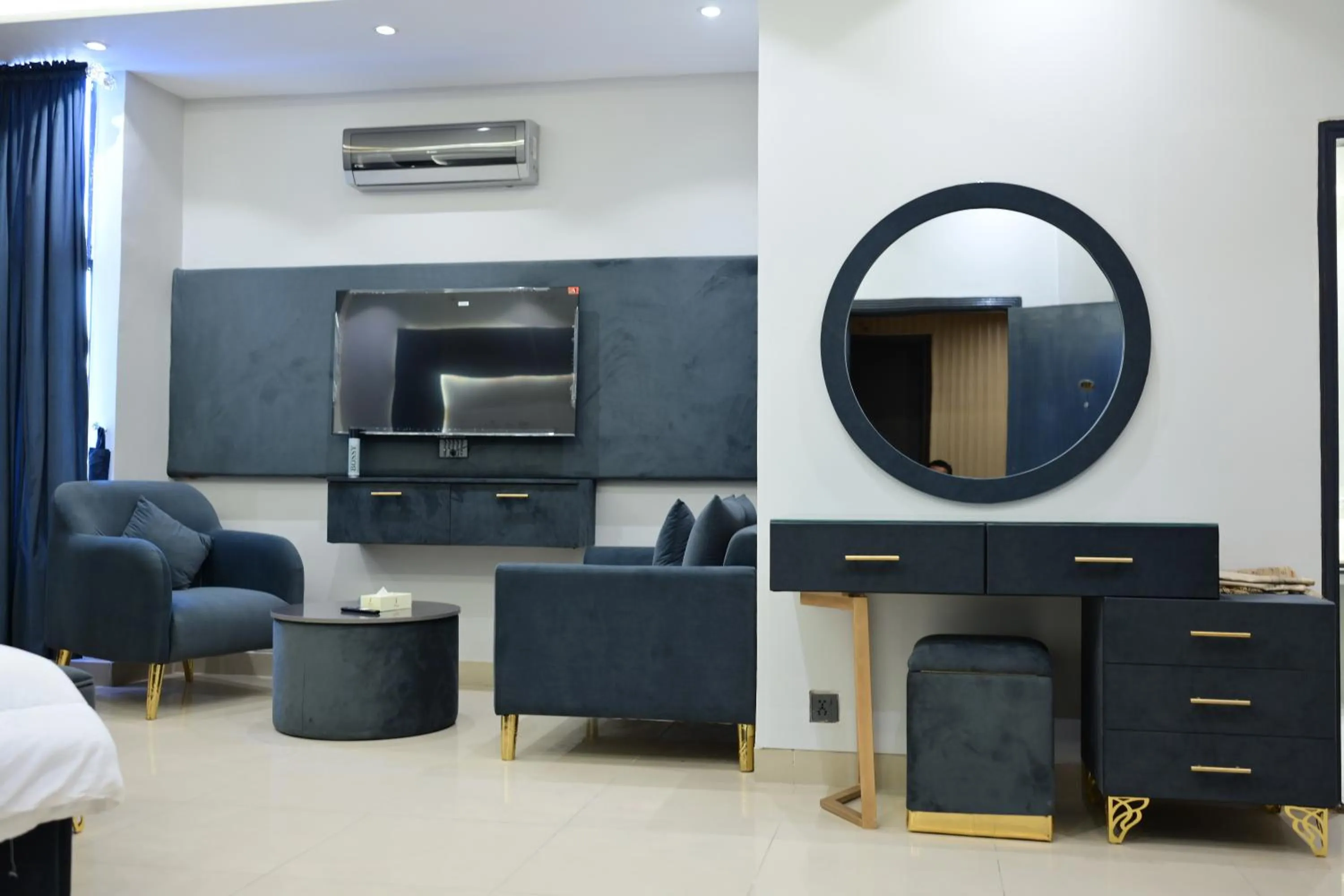 TV and multimedia in Hotel Taj Palace