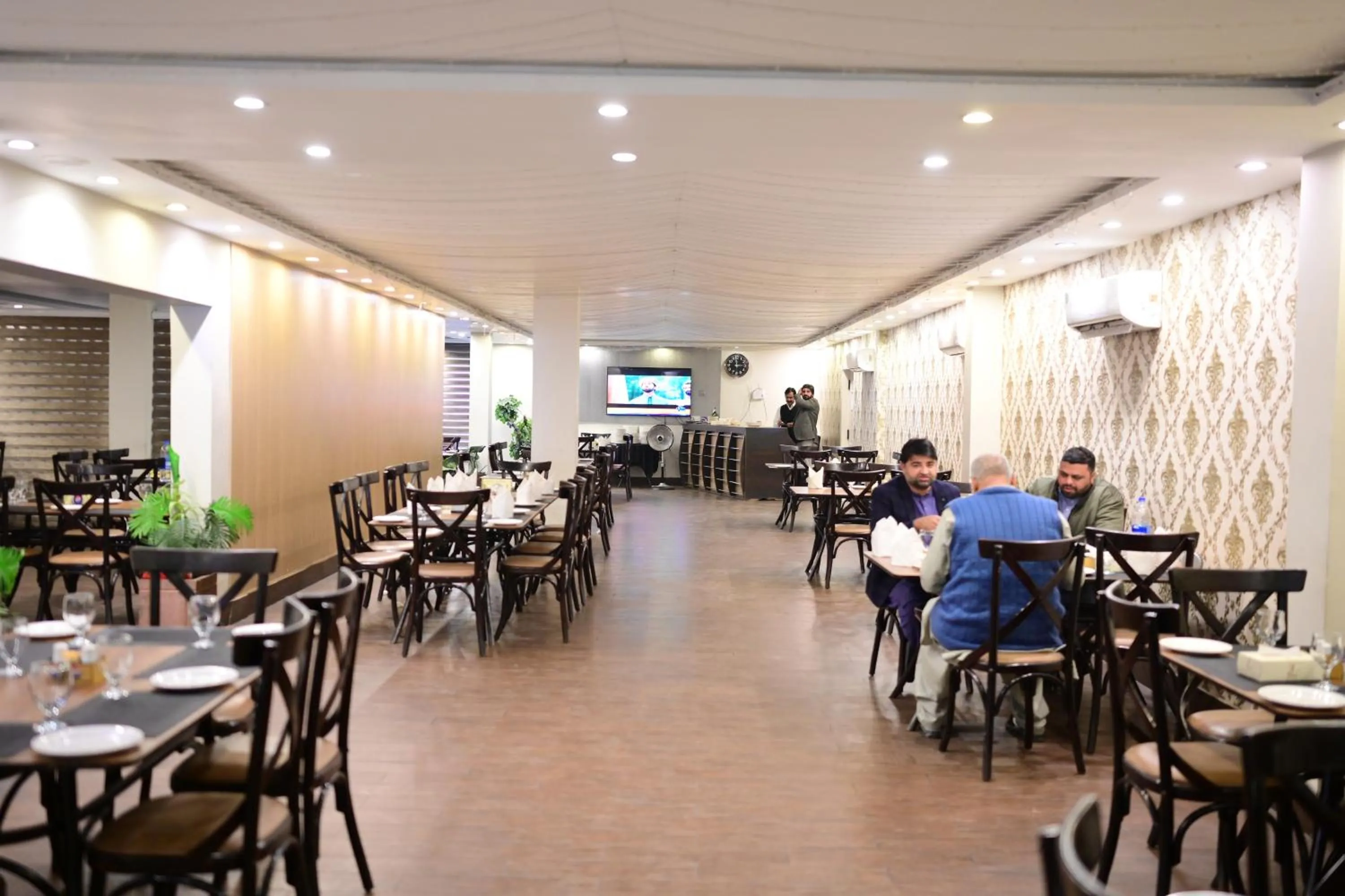 Restaurant/places to eat in Hotel Taj Palace