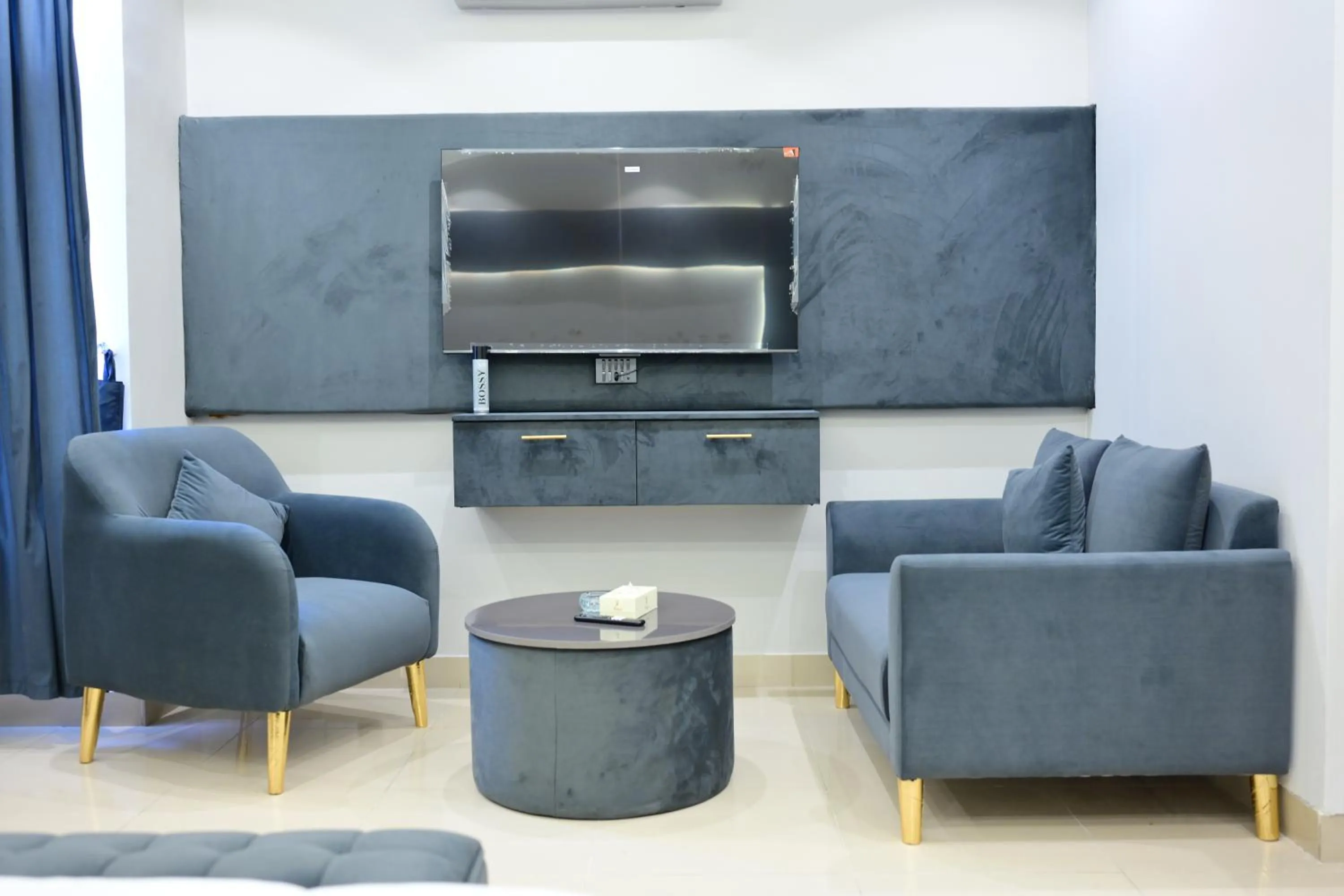 TV and multimedia in Hotel Taj Palace